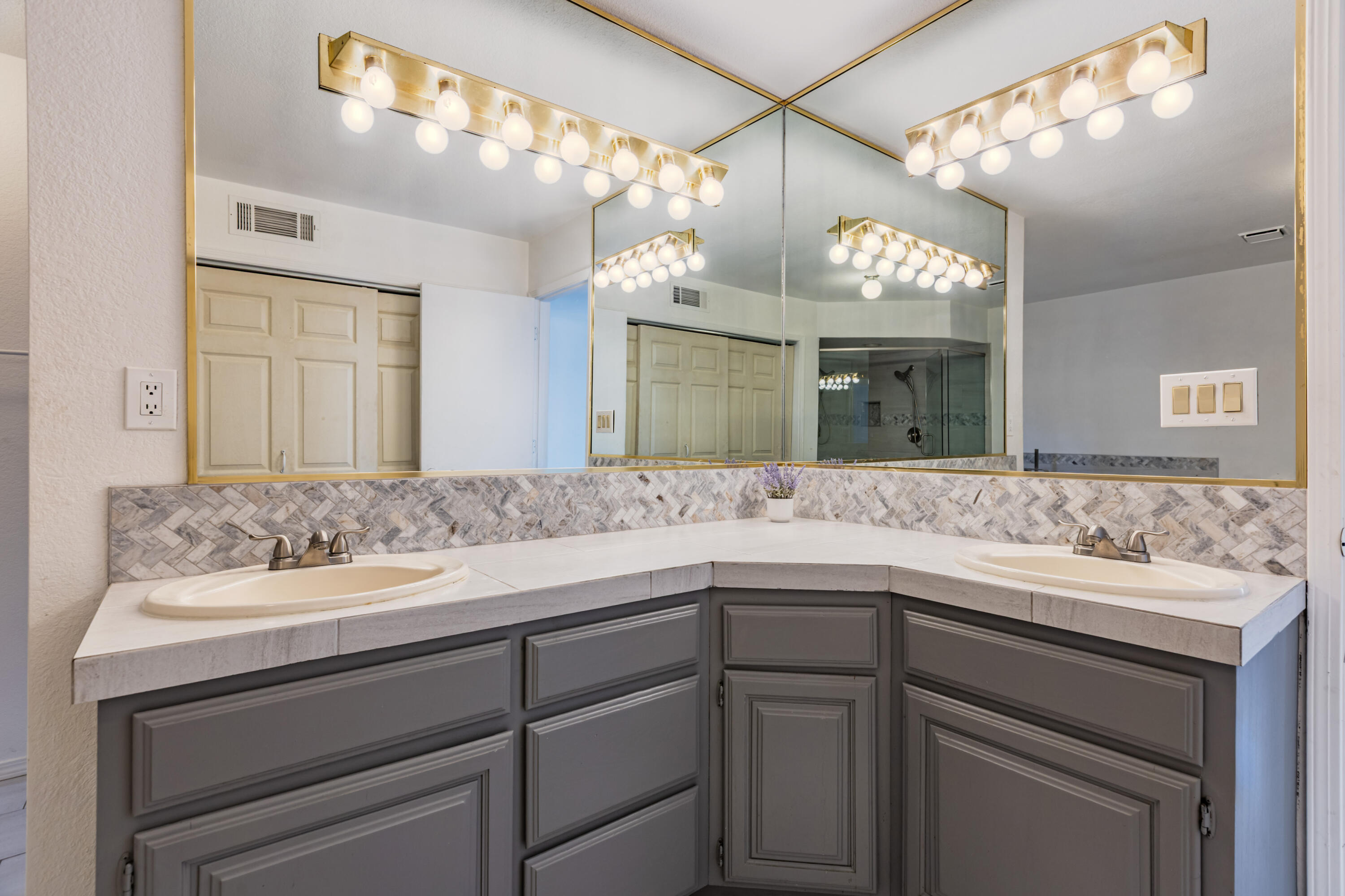 Photo 12 — 7501 Teakwood Drive NW