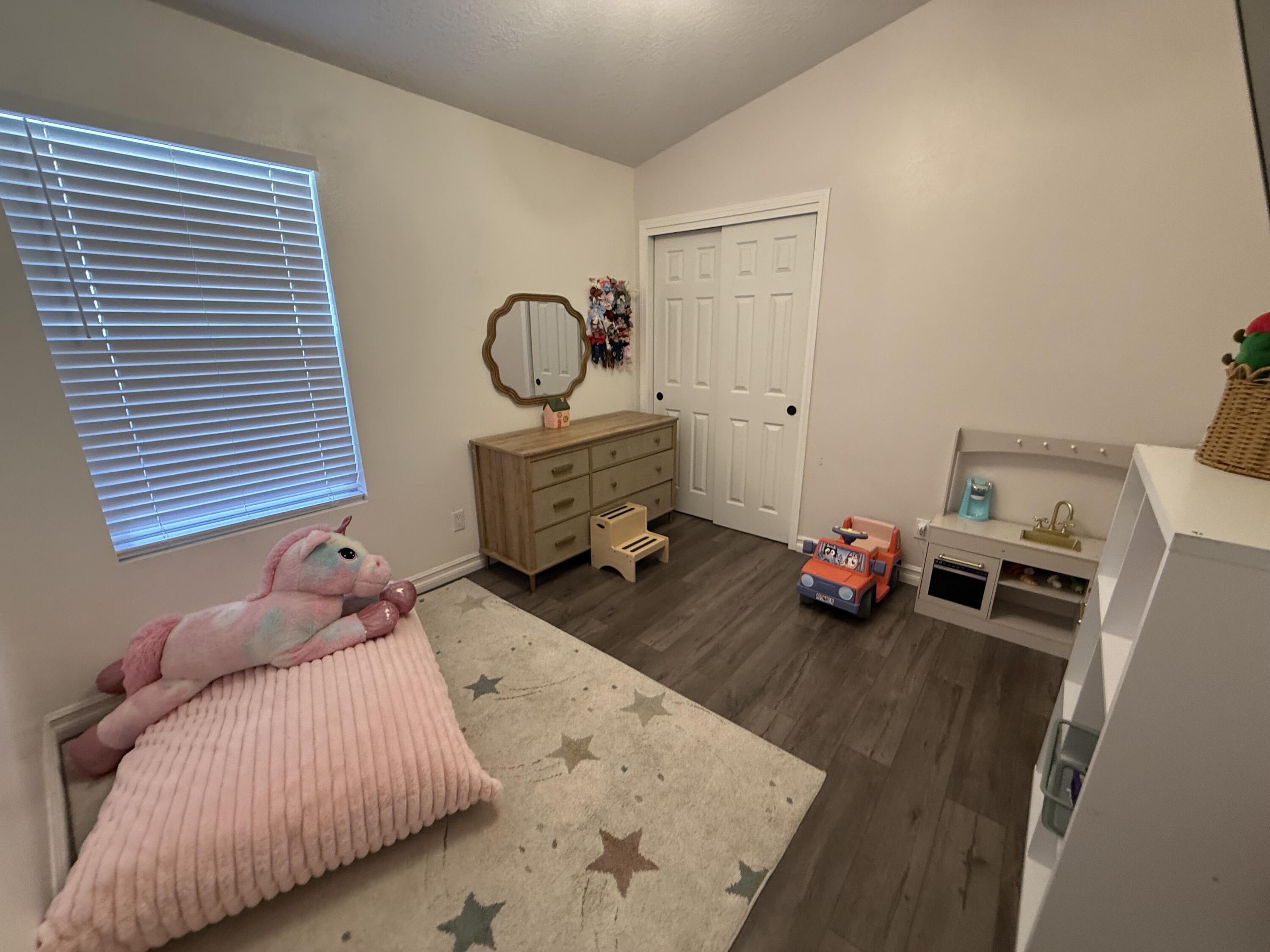 Photo 18 — 9404 Teresina Court NW
