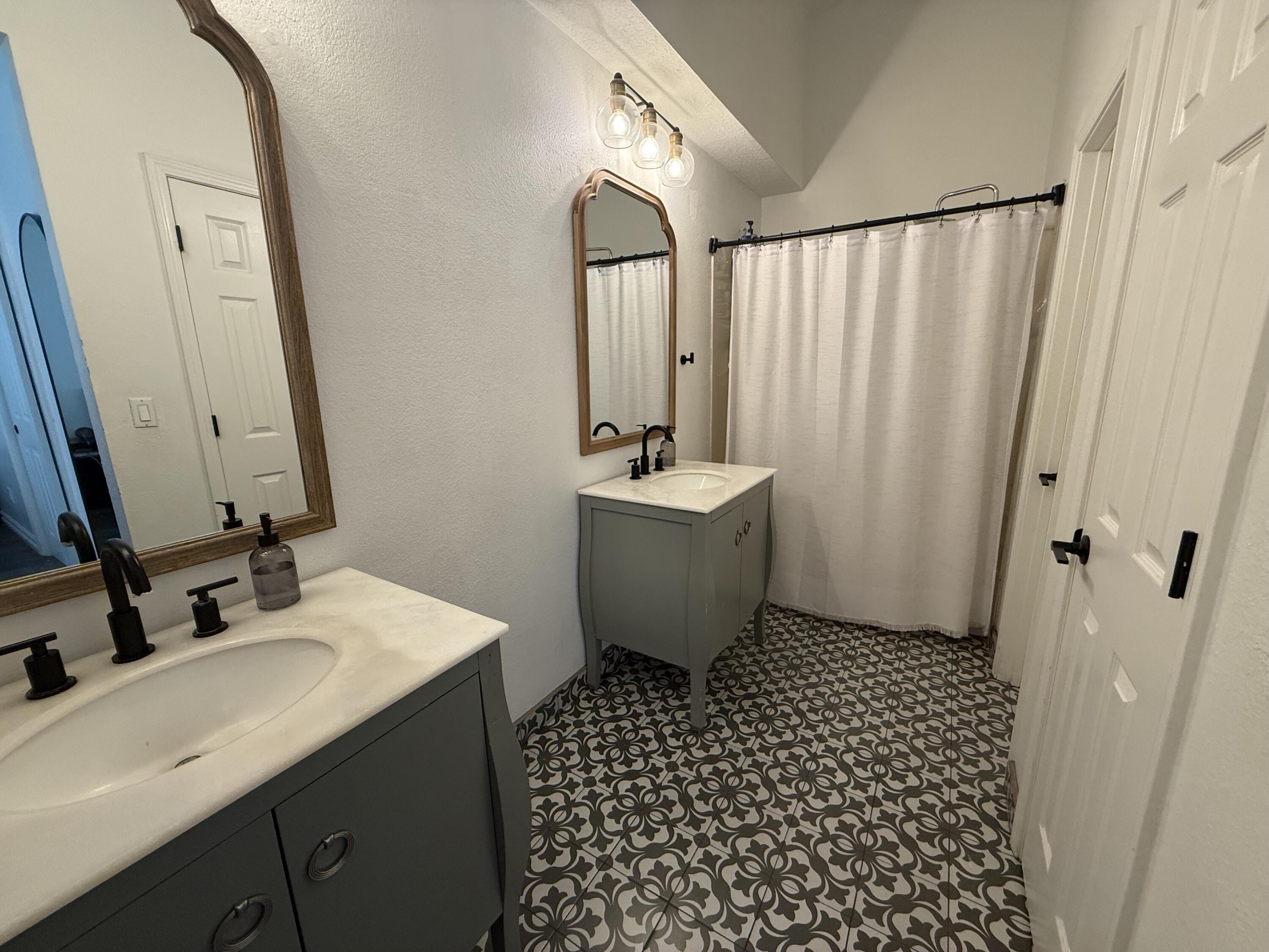 Photo 13 — 9404 Teresina Court NW