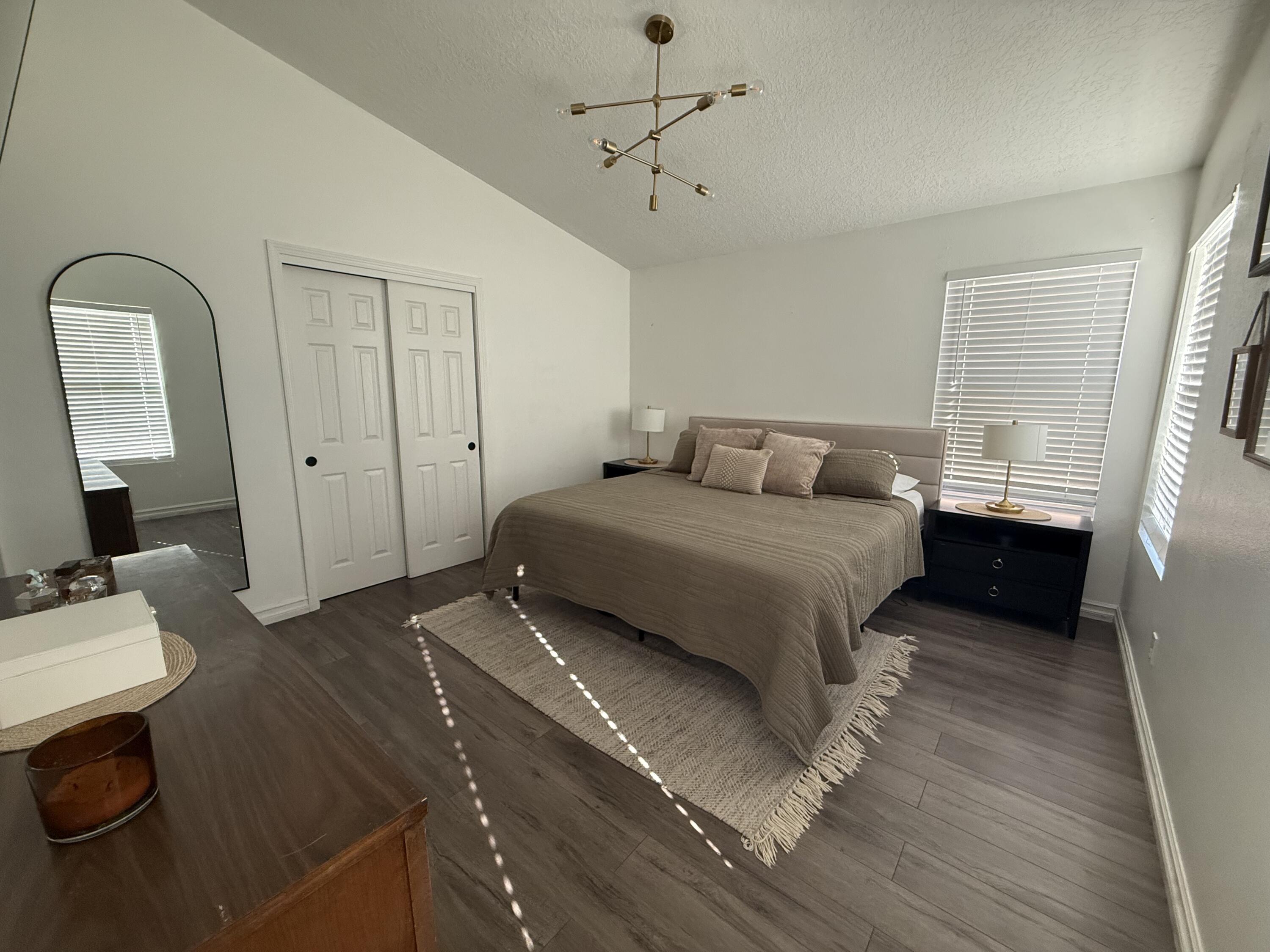 Photo 8 — 9404 Teresina Court NW