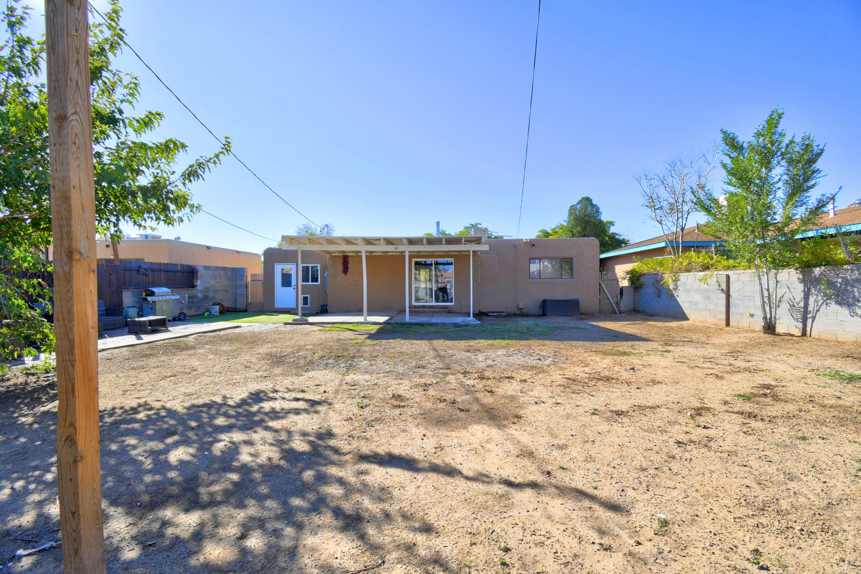 Photo 5 — 920 Arizona Street SE