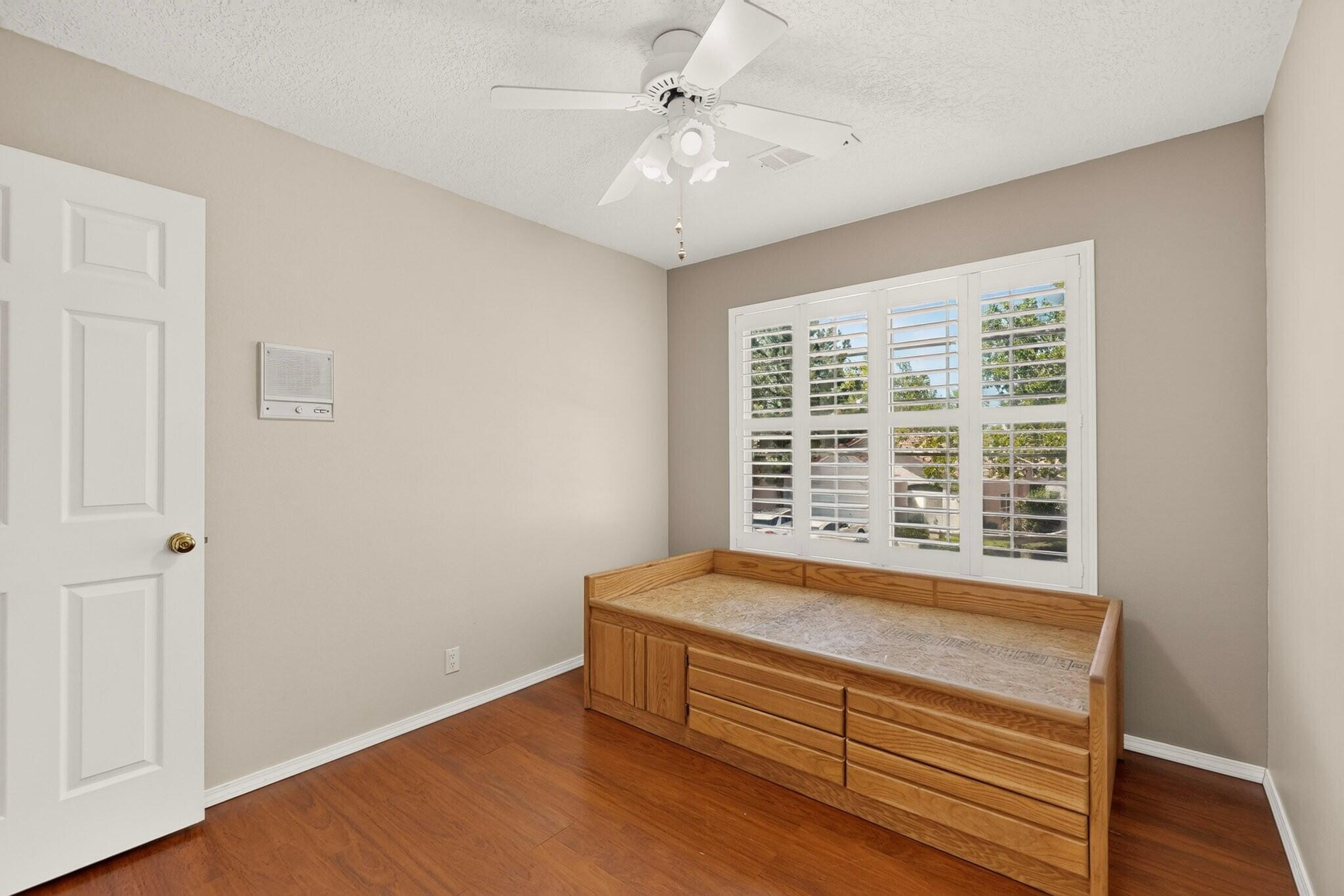 Photo 3 — 11612 Penfield Lane NE