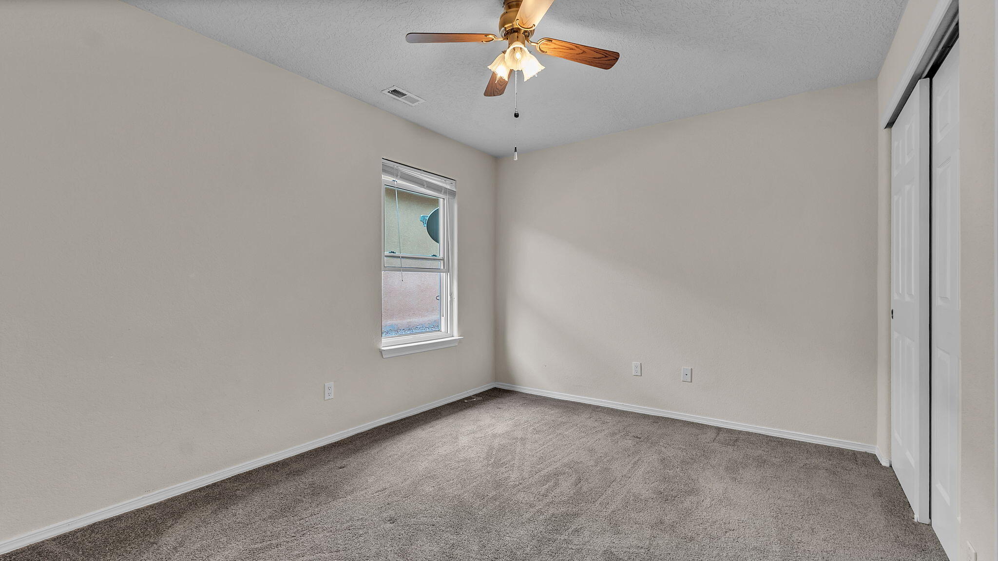 Photo 10 — 9704 Mogollon Drive NW