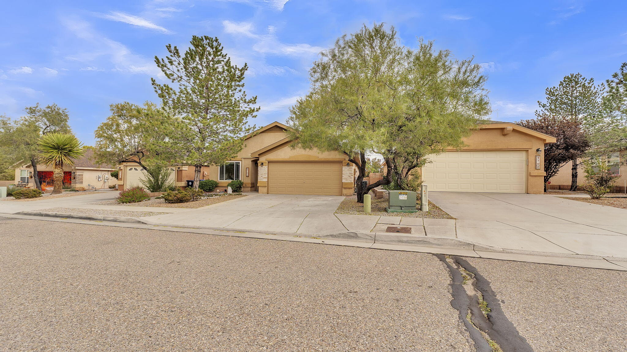 Photo 2 — 9704 Mogollon Drive NW