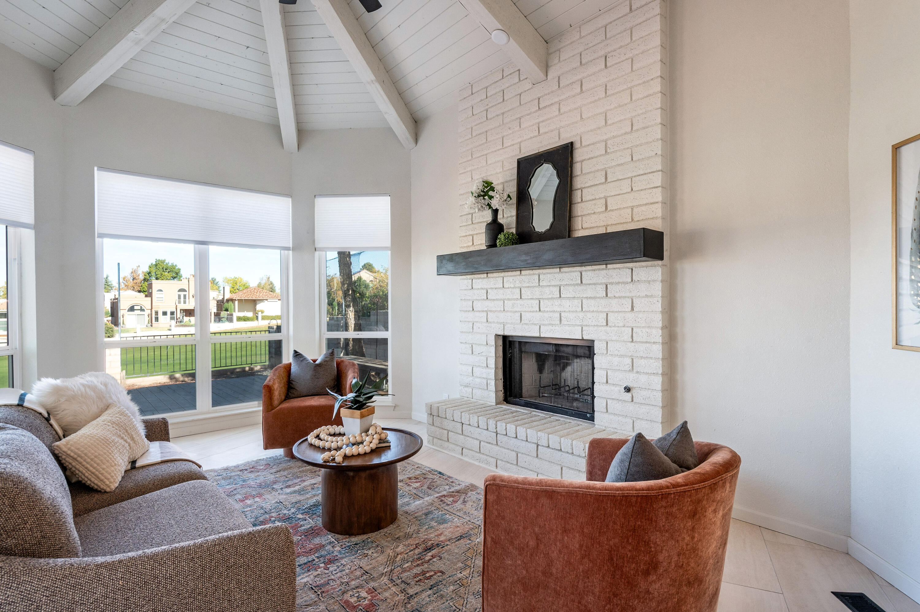 Photo 7 — 11509 Woodmar Lane NE