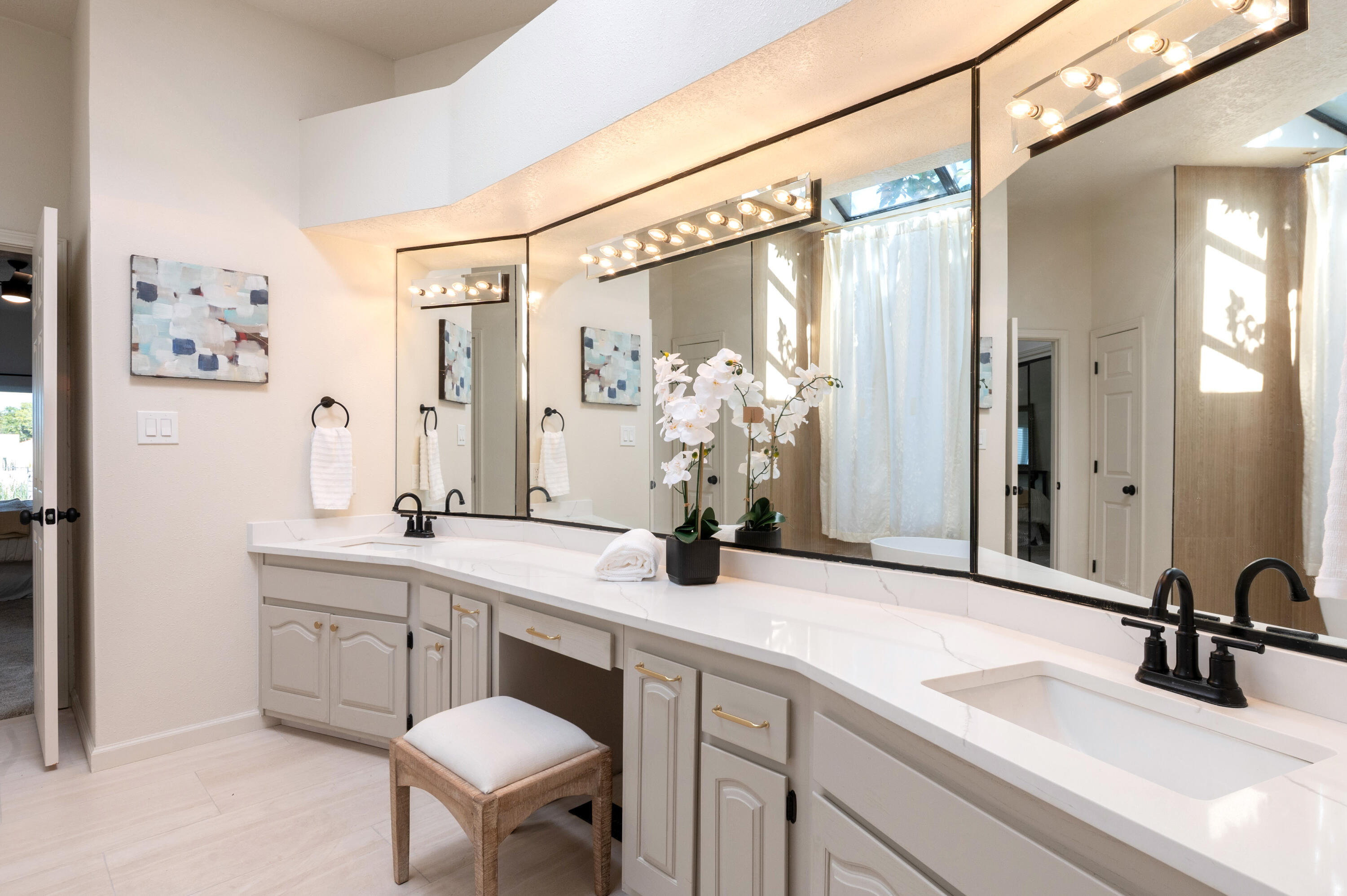 Photo 13 — 11509 Woodmar Lane NE