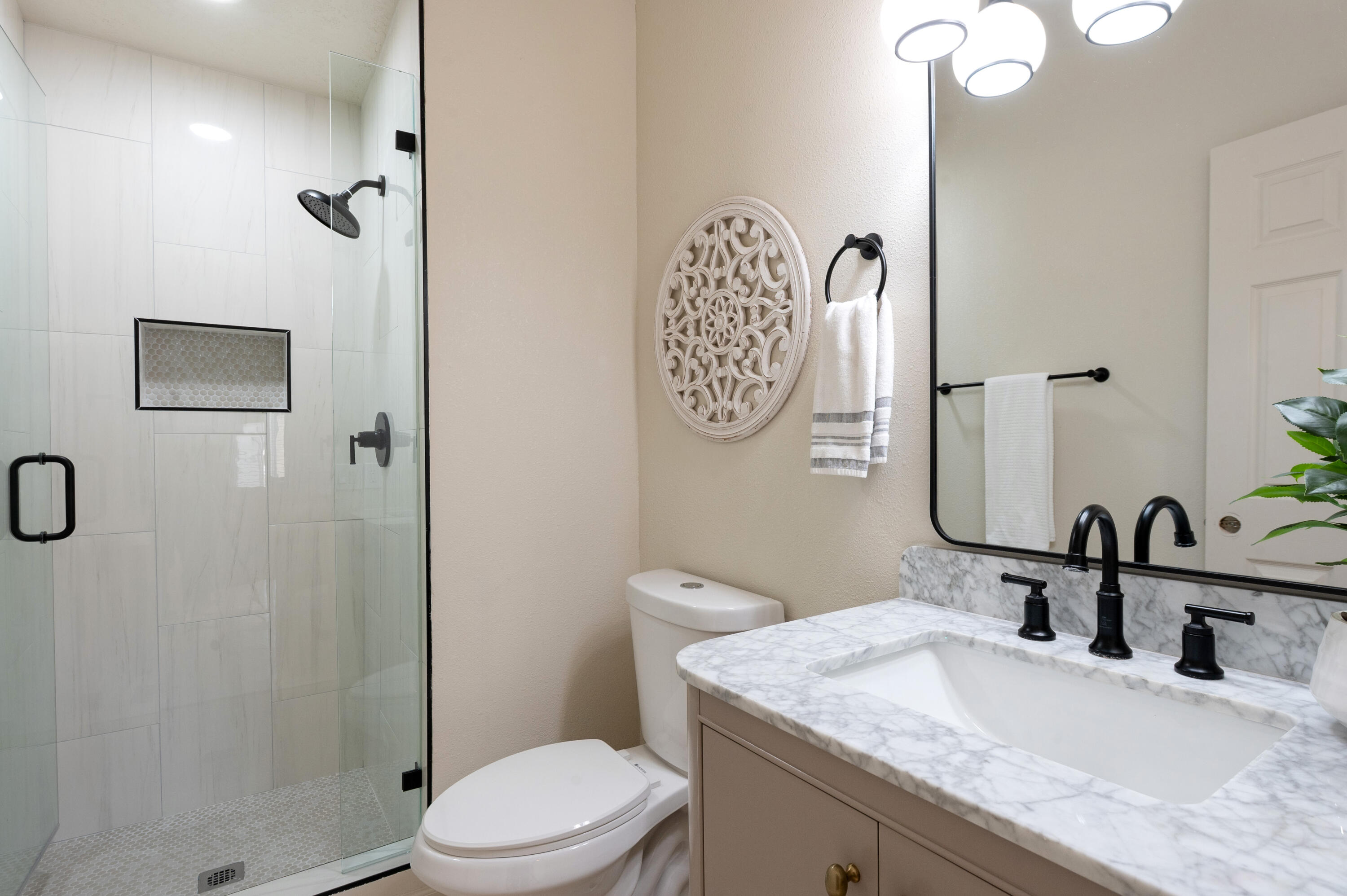 Photo 18 — 11509 Woodmar Lane NE