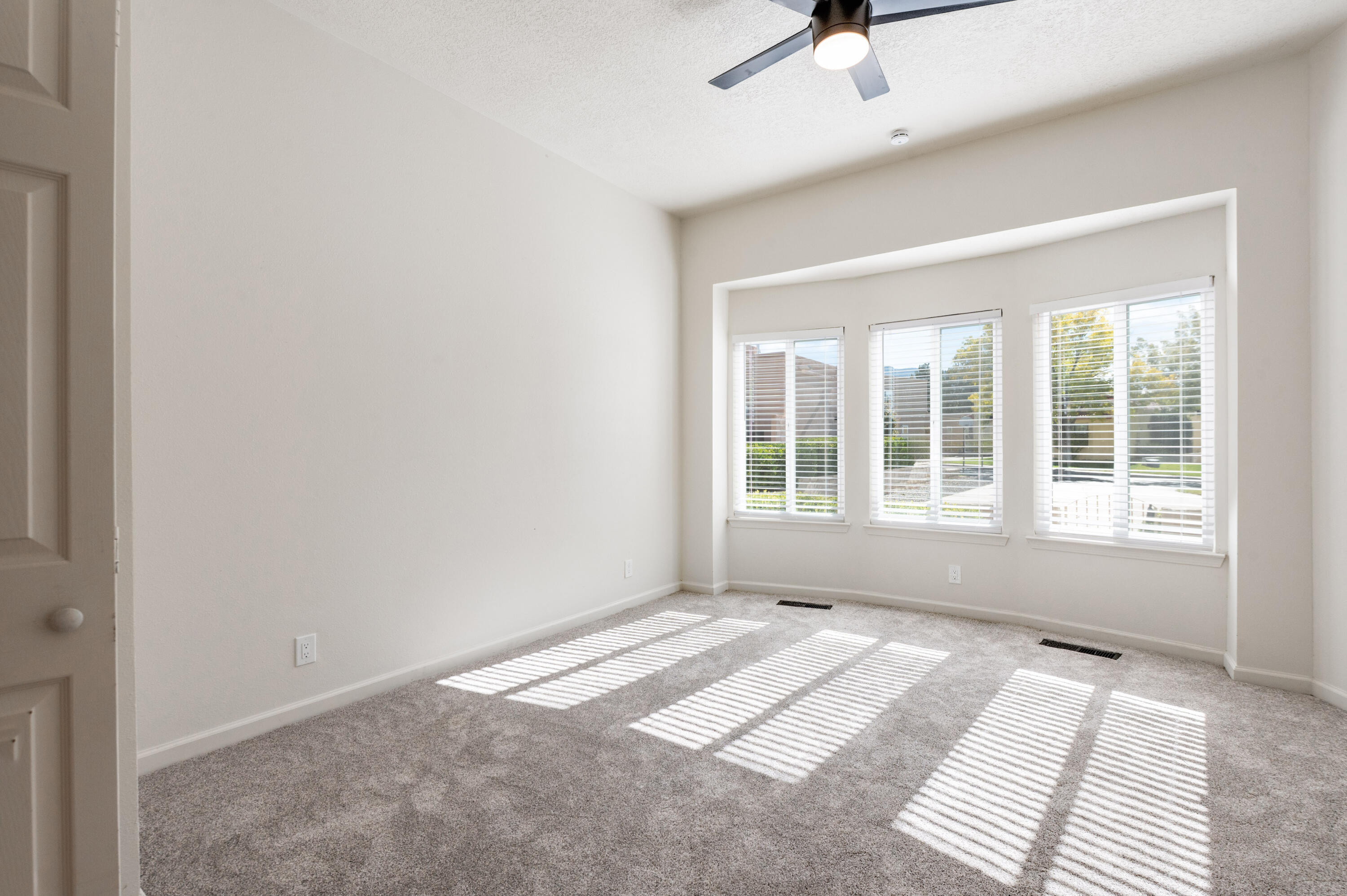 Photo 19 — 11509 Woodmar Lane NE