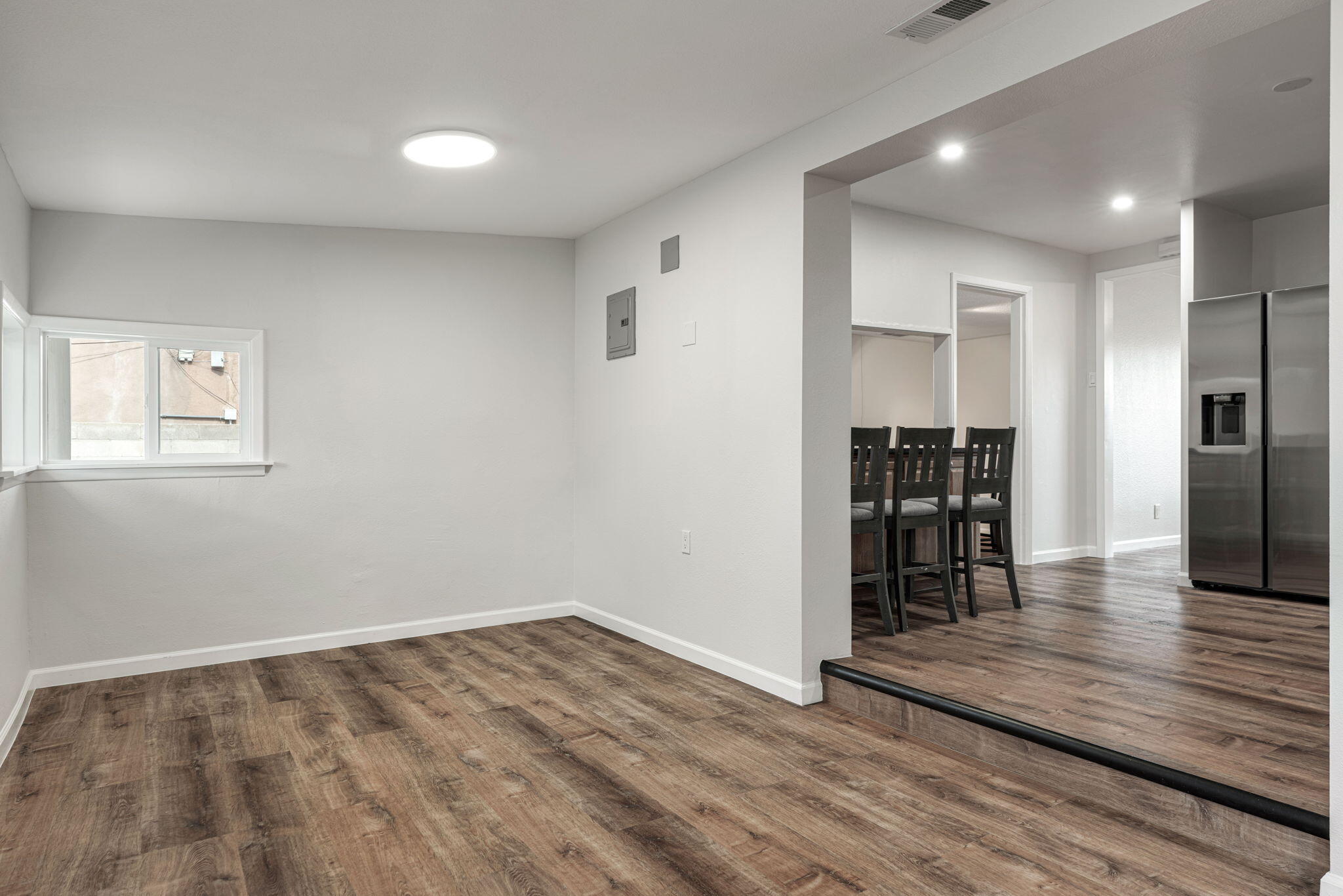Photo 13 — 433 Mankin Street NE
