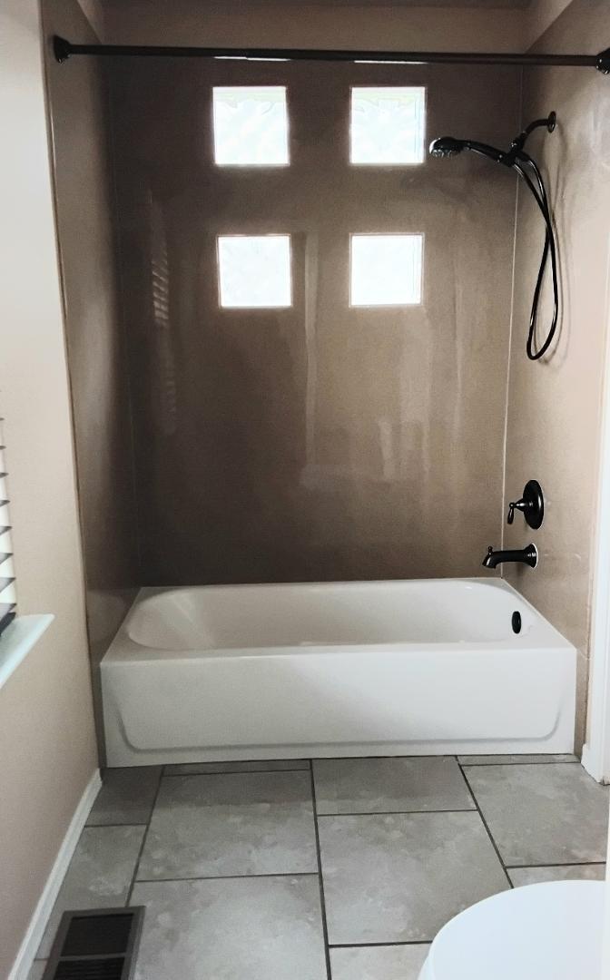 Photo 13 — 7408 Shaheen Court NE