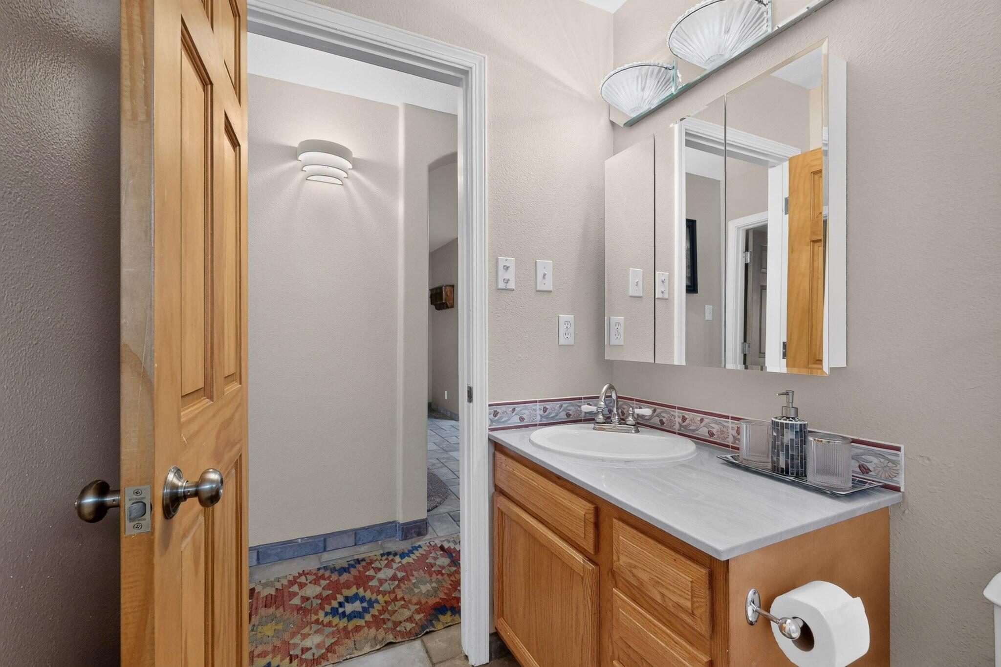 Photo 19 — 4417 Roxbury Avenue NE