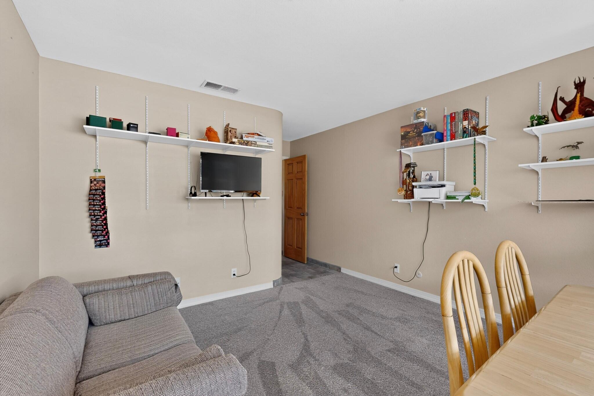 Photo 16 — 4417 Roxbury Avenue NE