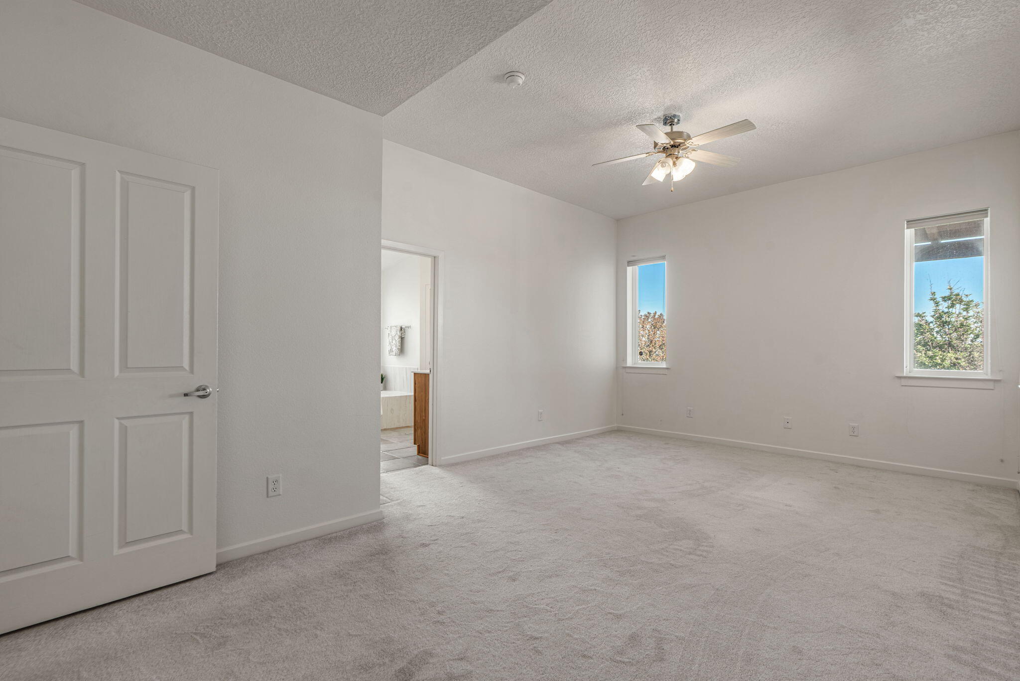 Photo 3 — 324 Encantado Ridge Court NE