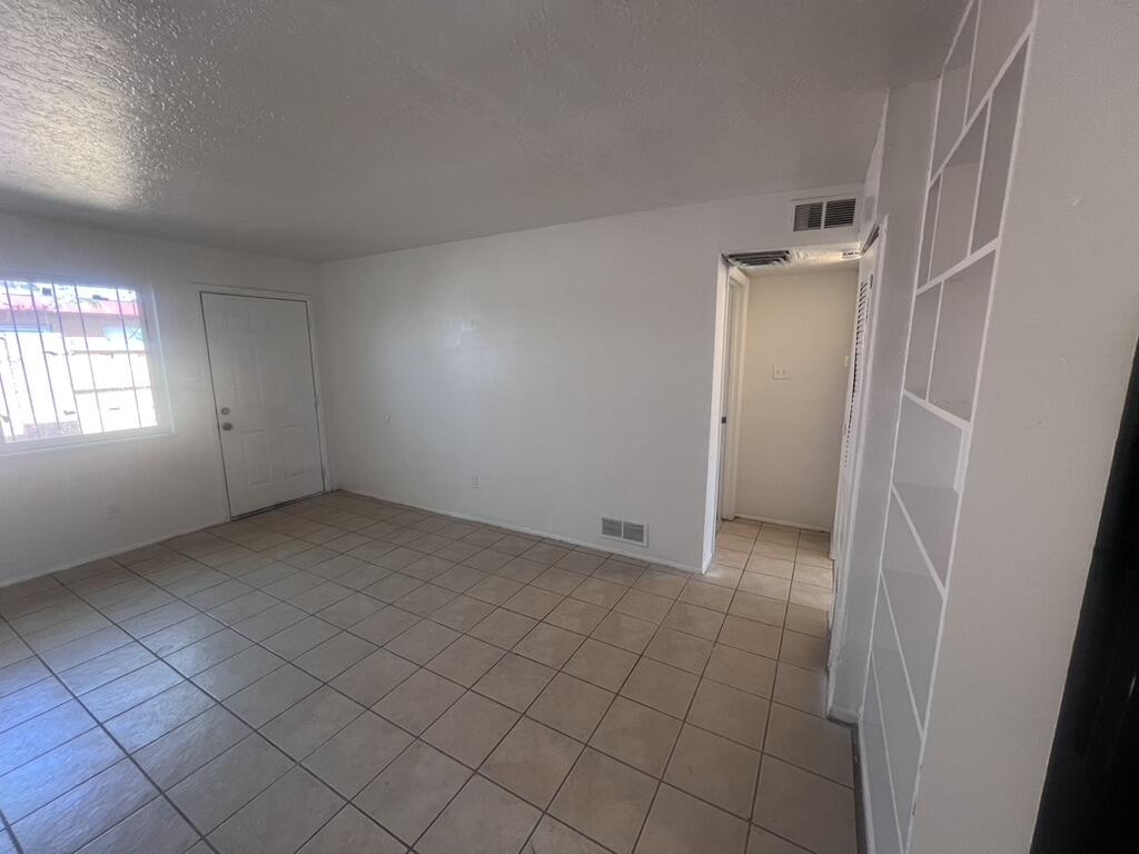 Photo 12 — 3413 Ross Avenue SE A