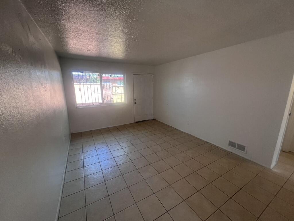Photo 13 — 3413 Ross Avenue SE A