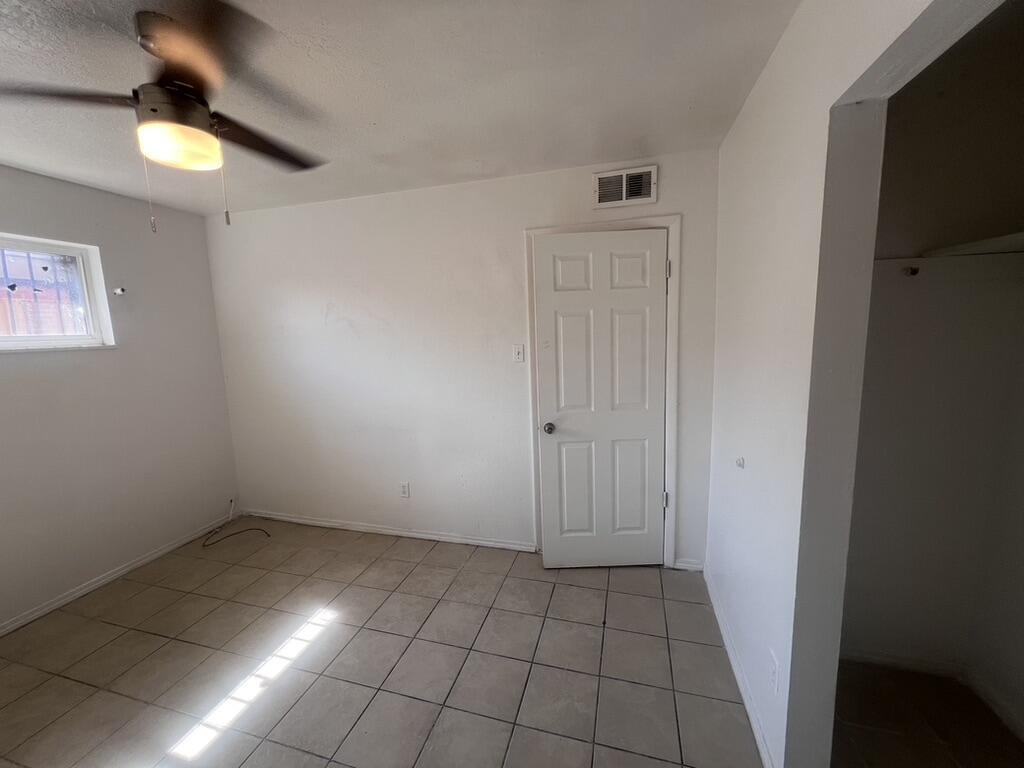 Photo 2 — 3413 Ross Avenue SE A