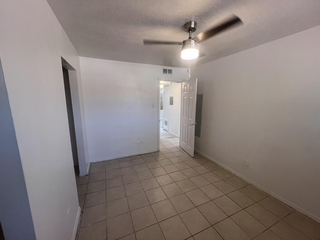 Photo 7 — 3413 Ross Avenue SE A