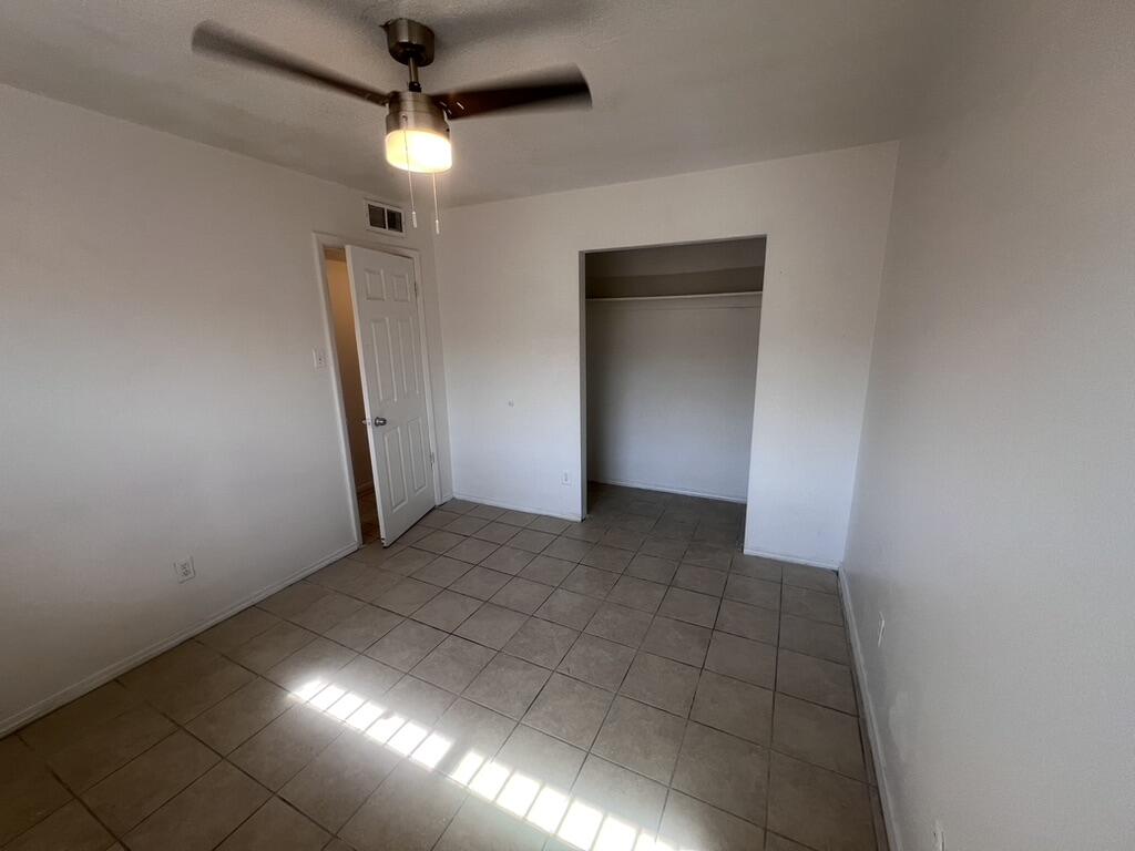 Photo 20 — 3413 Ross Avenue SE B