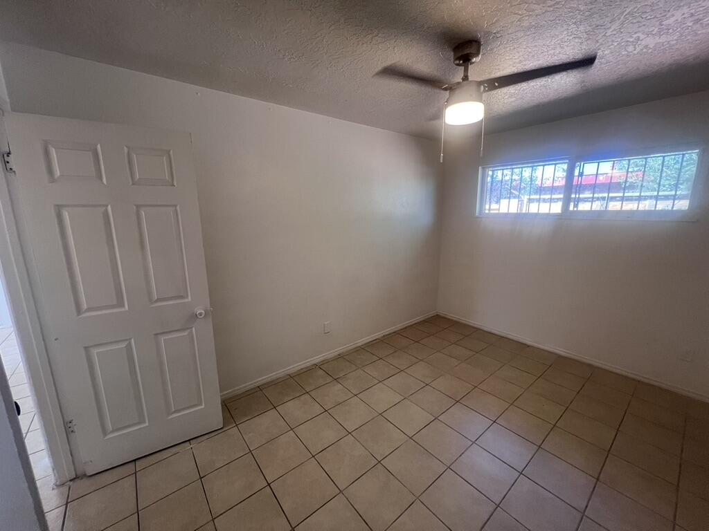 Photo 5 — 3413 Ross Avenue SE B