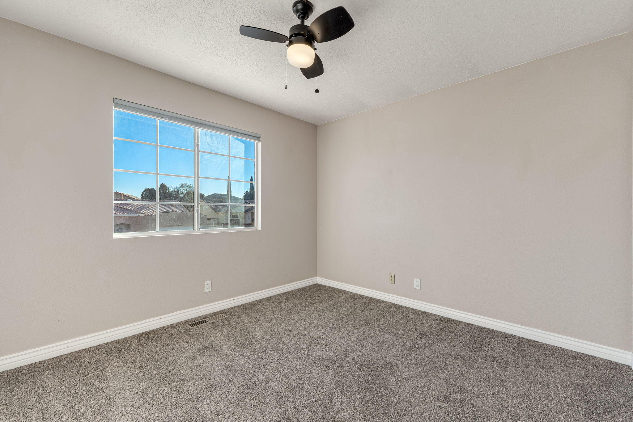 Photo 17 — 8305 Calle Ensueno NW