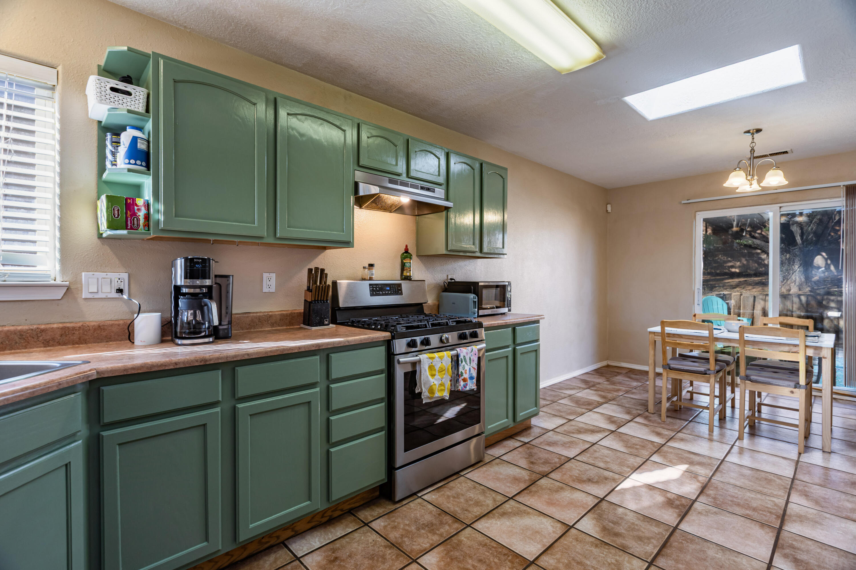 Photo 19 — 6443 Brenton Drive NW