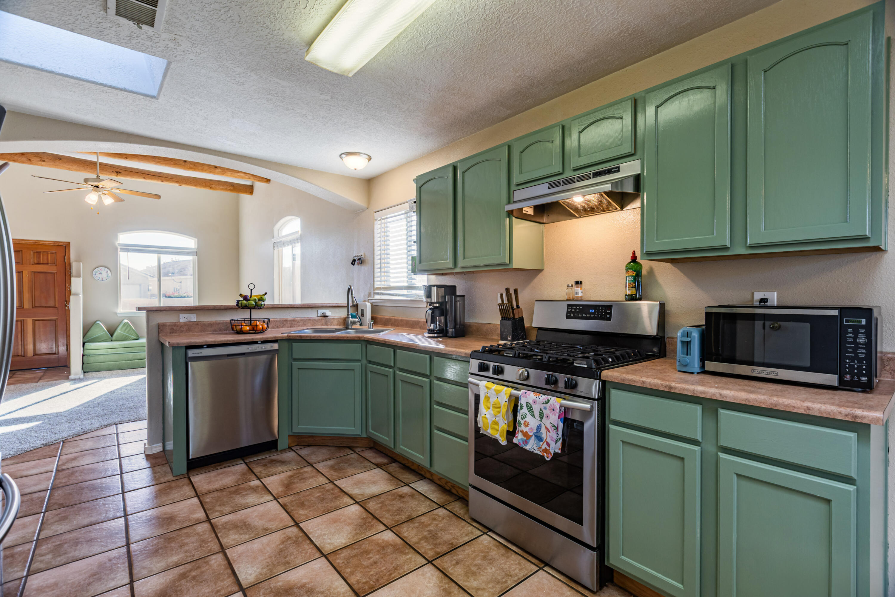 Photo 18 — 6443 Brenton Drive NW