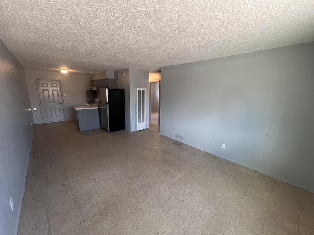 423 Dallas Street SE C, Albuquerque, NM 87108