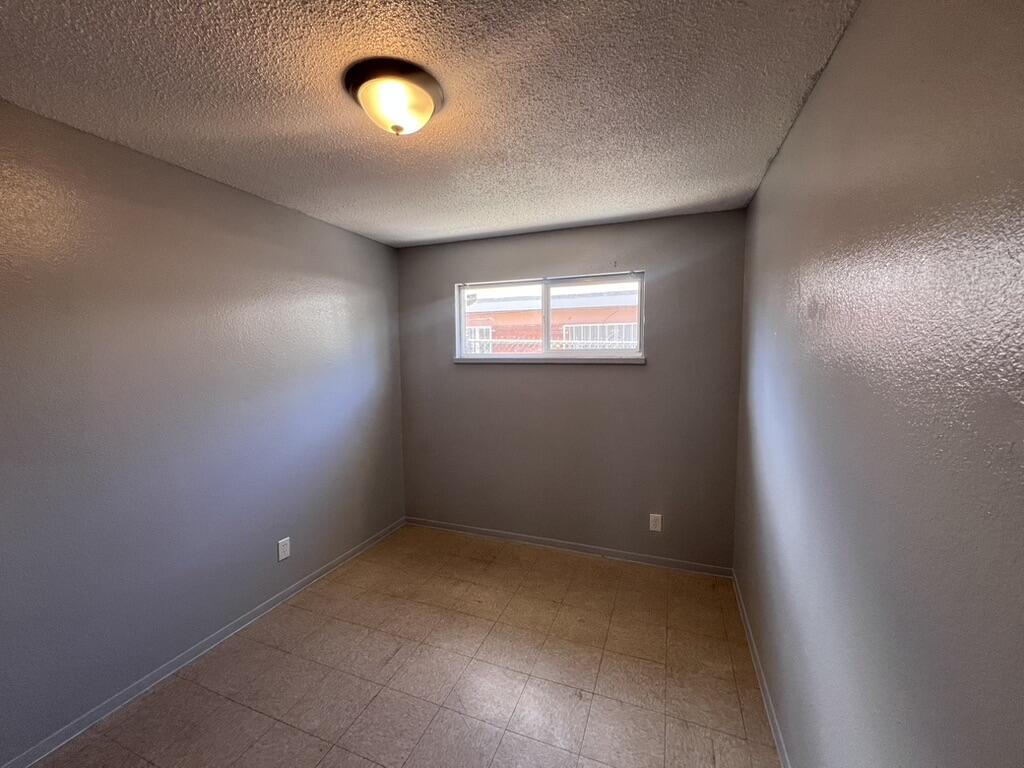 Photo 11 — 423 Dallas Street SE C