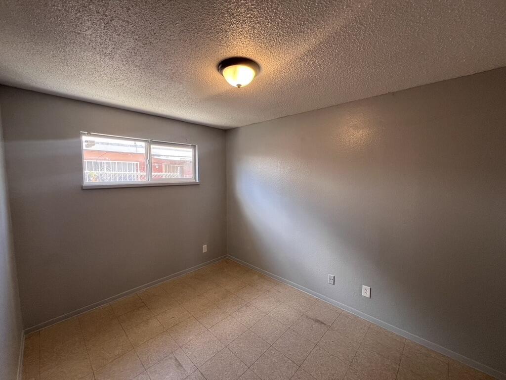 Photo 9 — 423 Dallas Street SE C