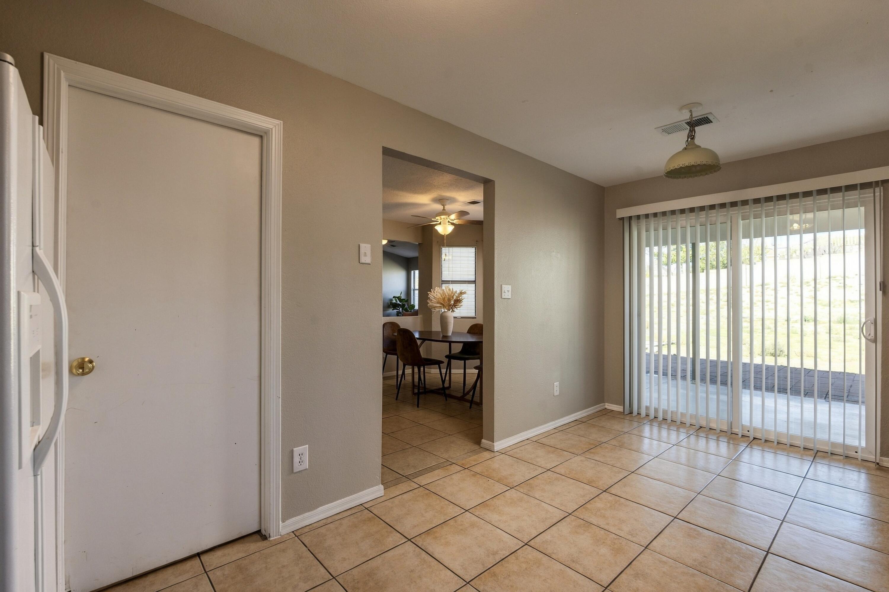 Photo 17 — 428 Annette Drive NE