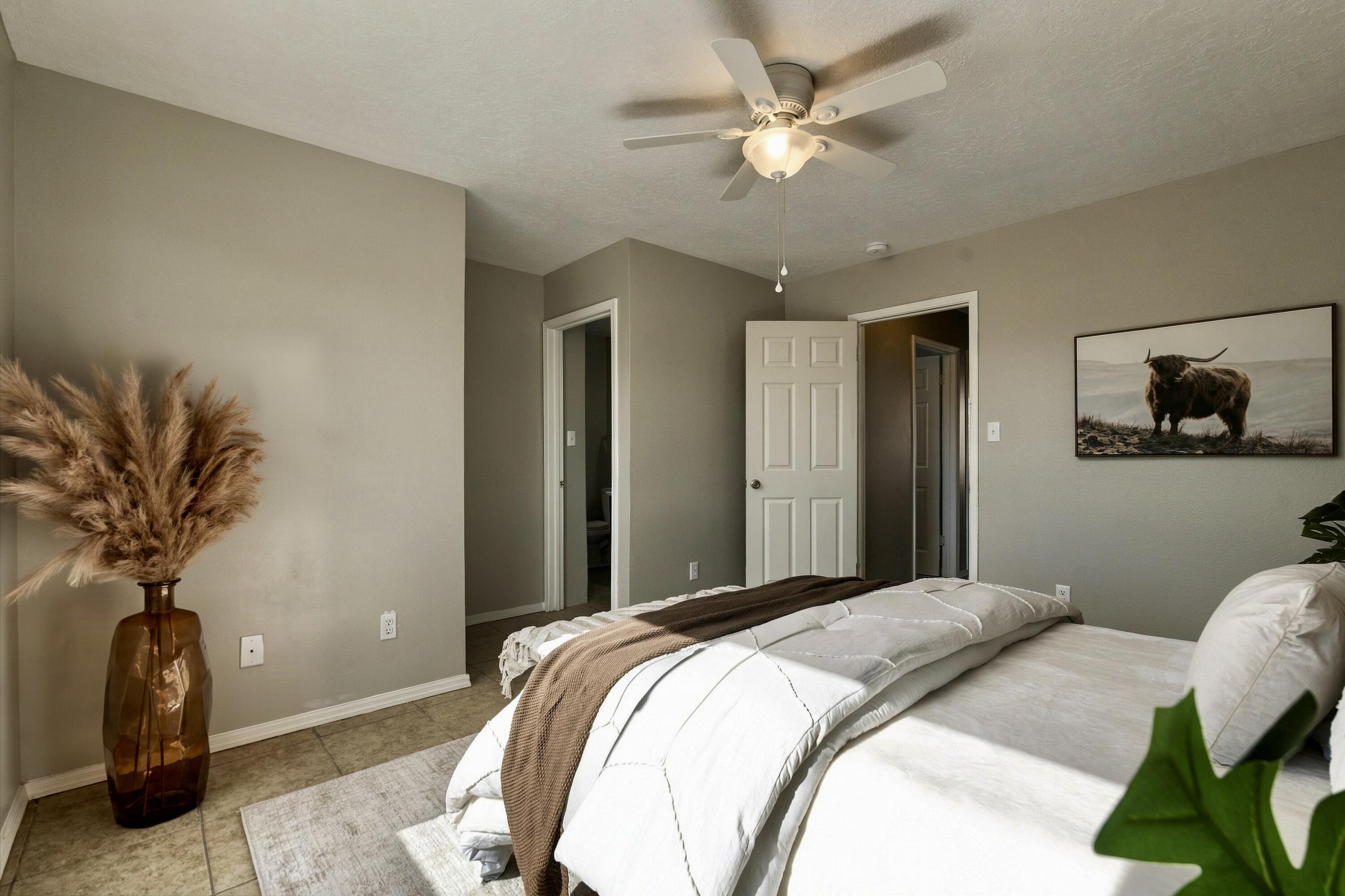 Photo 20 — 428 Annette Drive NE