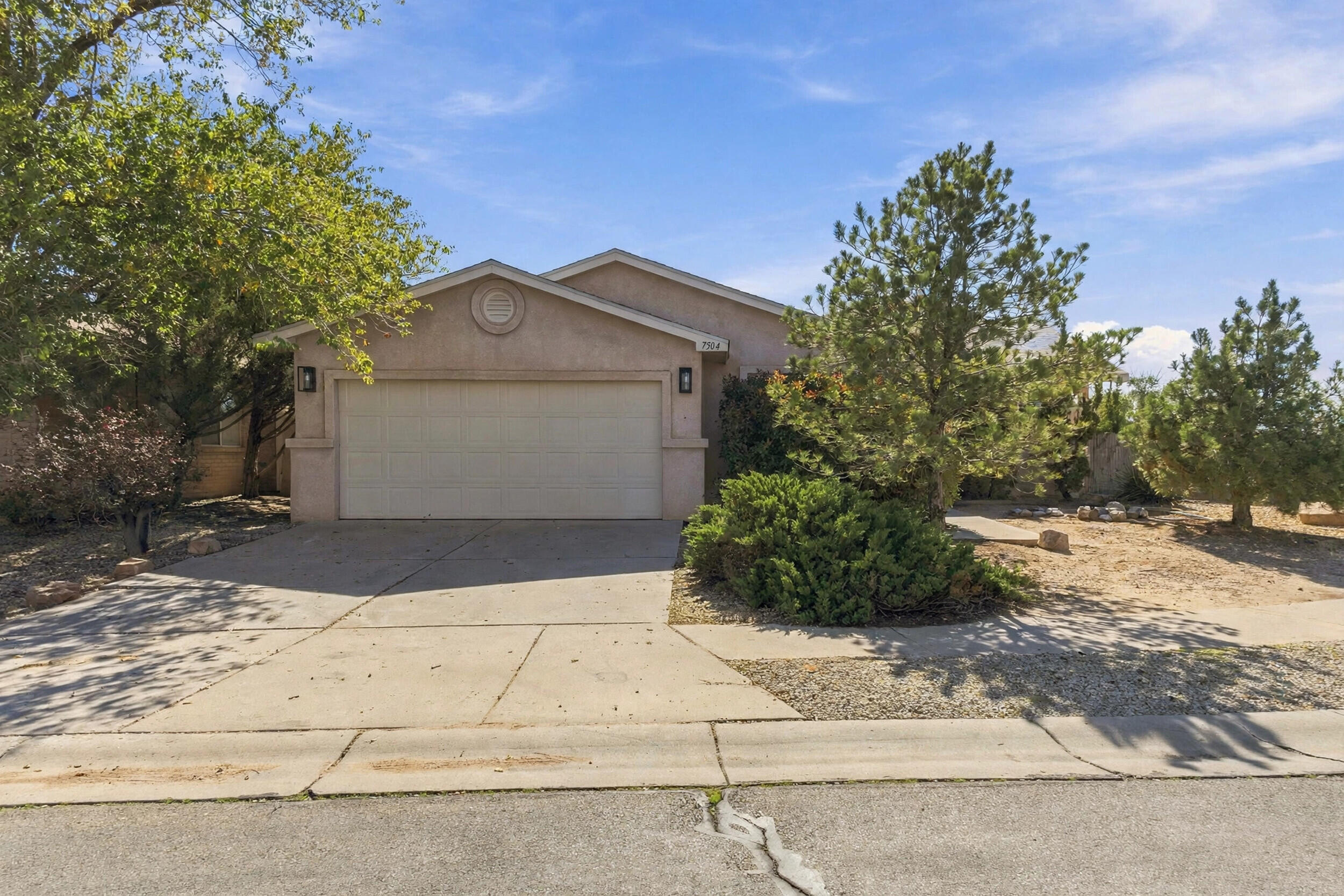 Photo 3 — 7504 Crystal Ridge Road SW