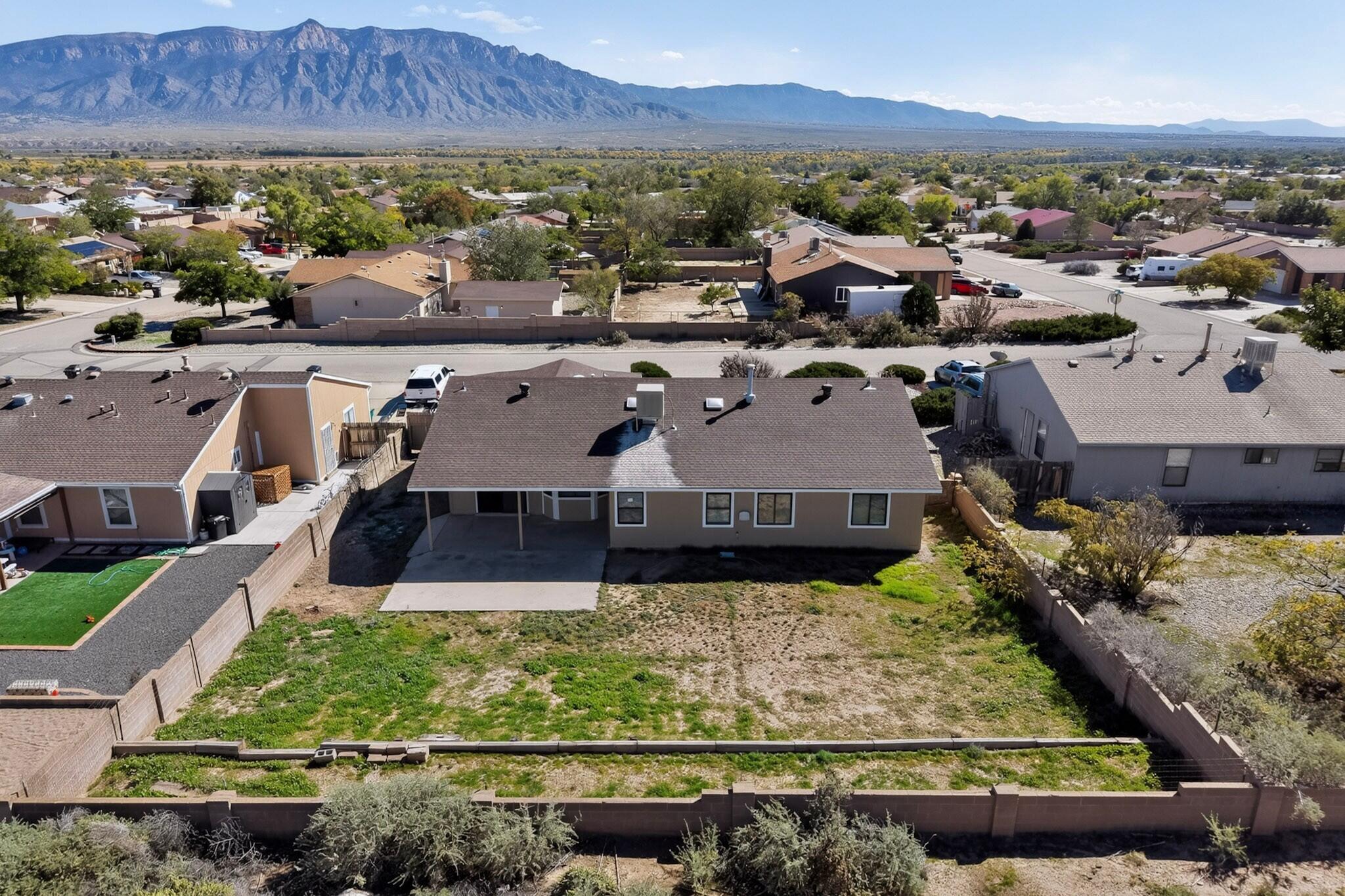 Photo 7 — 1485 Gadwall Road NE