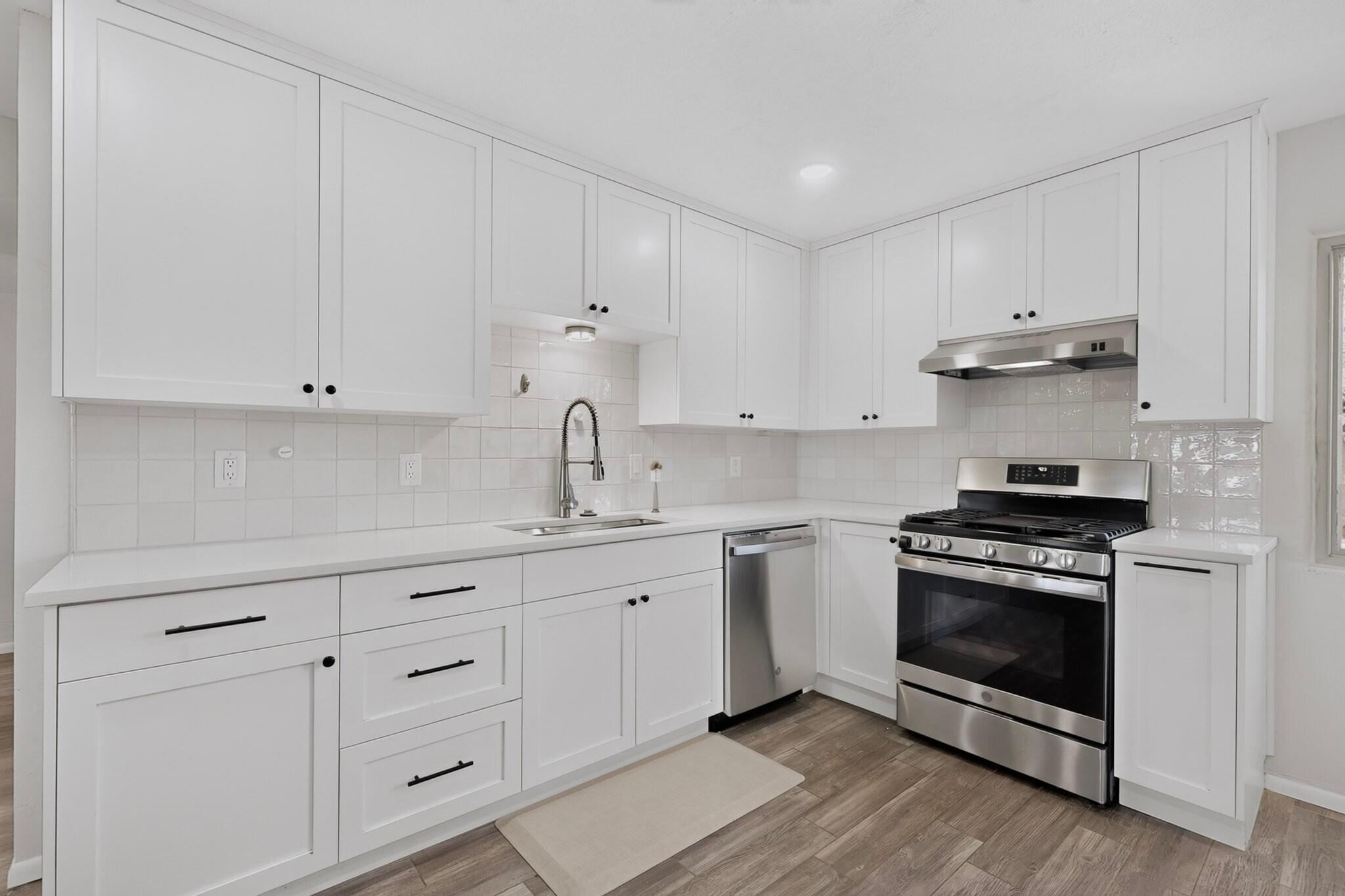 Photo 18 — 1413 Delamar Avenue NW