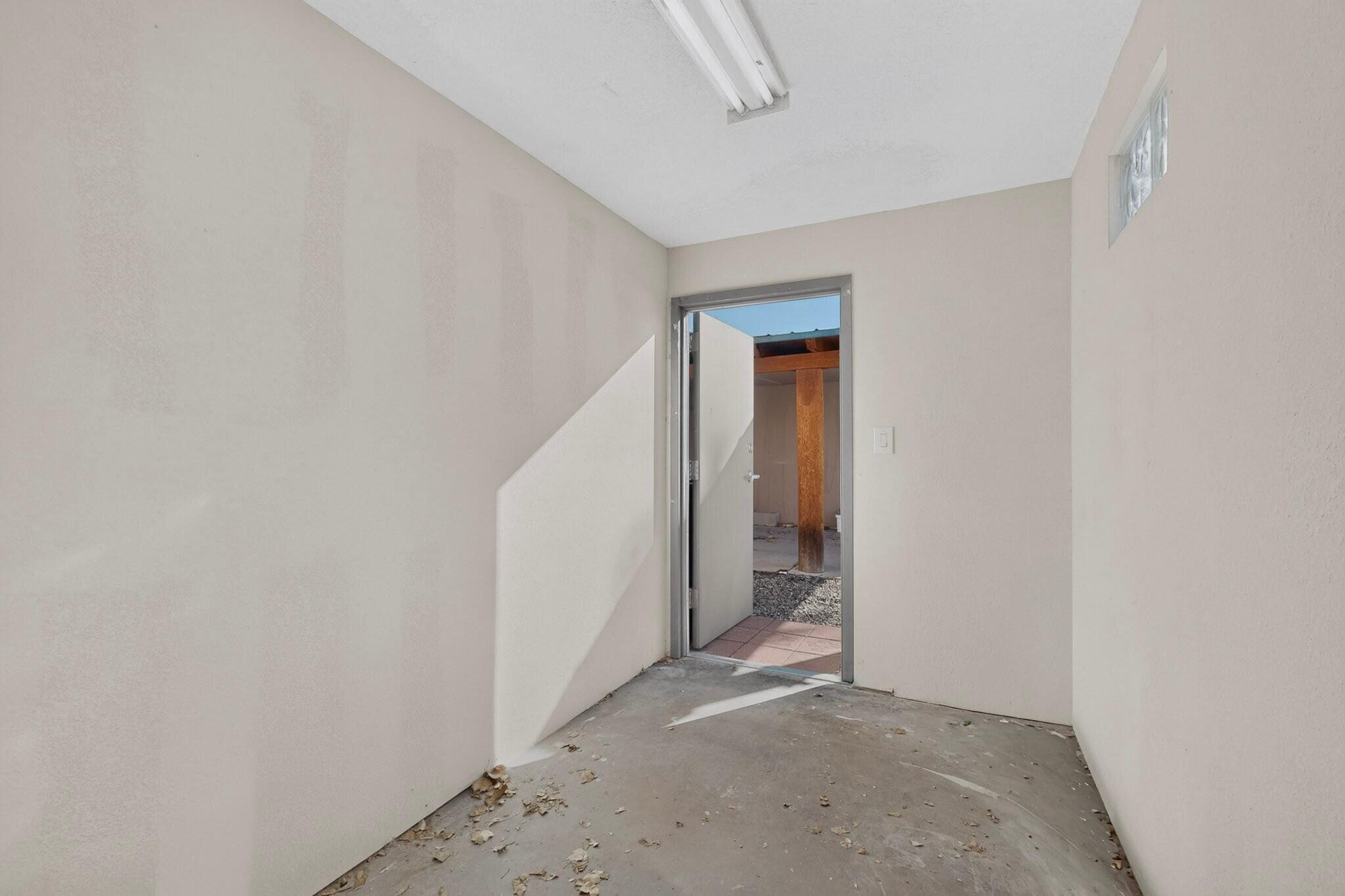 Photo 8 — 1413 Delamar Avenue NW