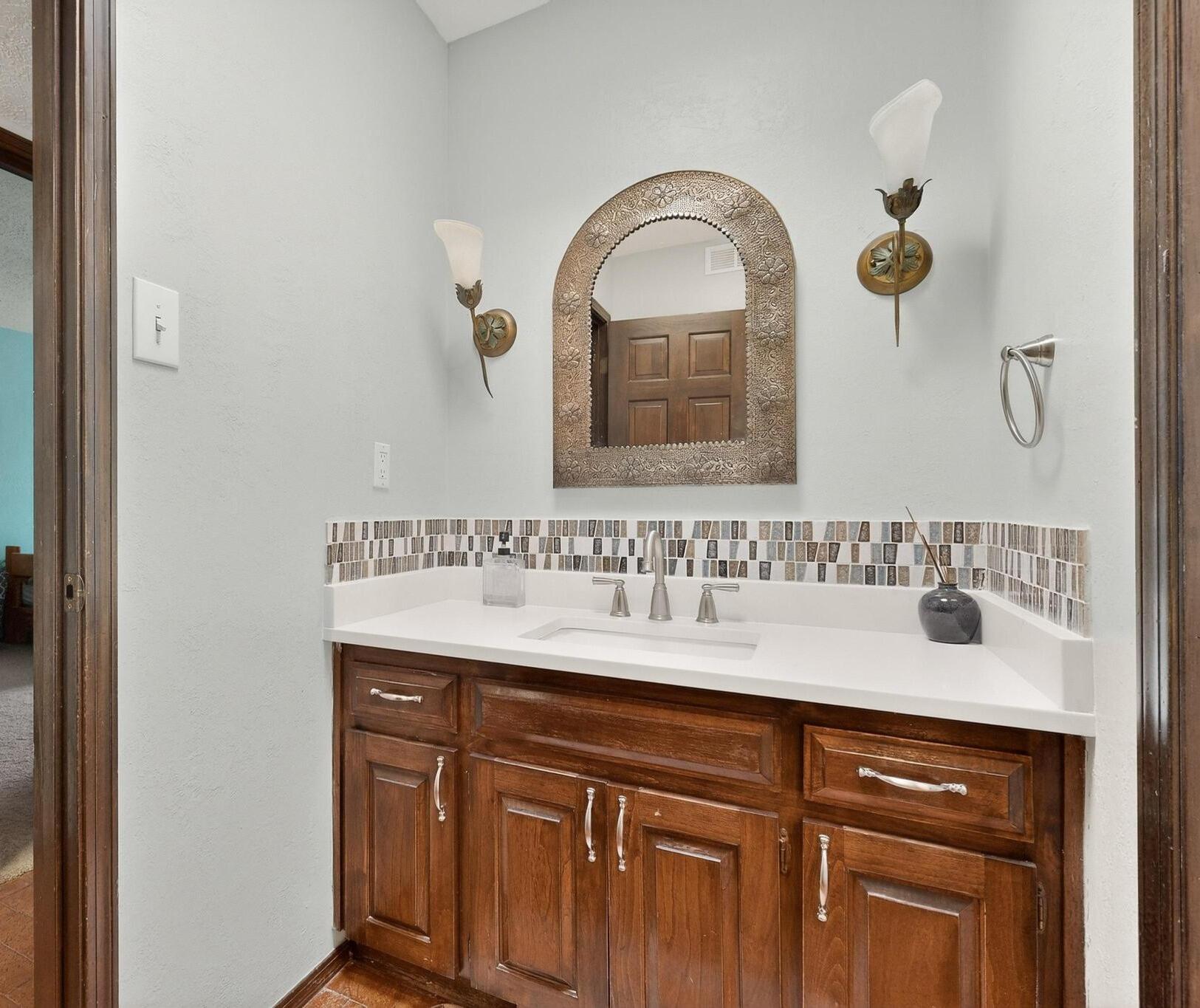 Photo 20 — 997 Lynx Loop NE
