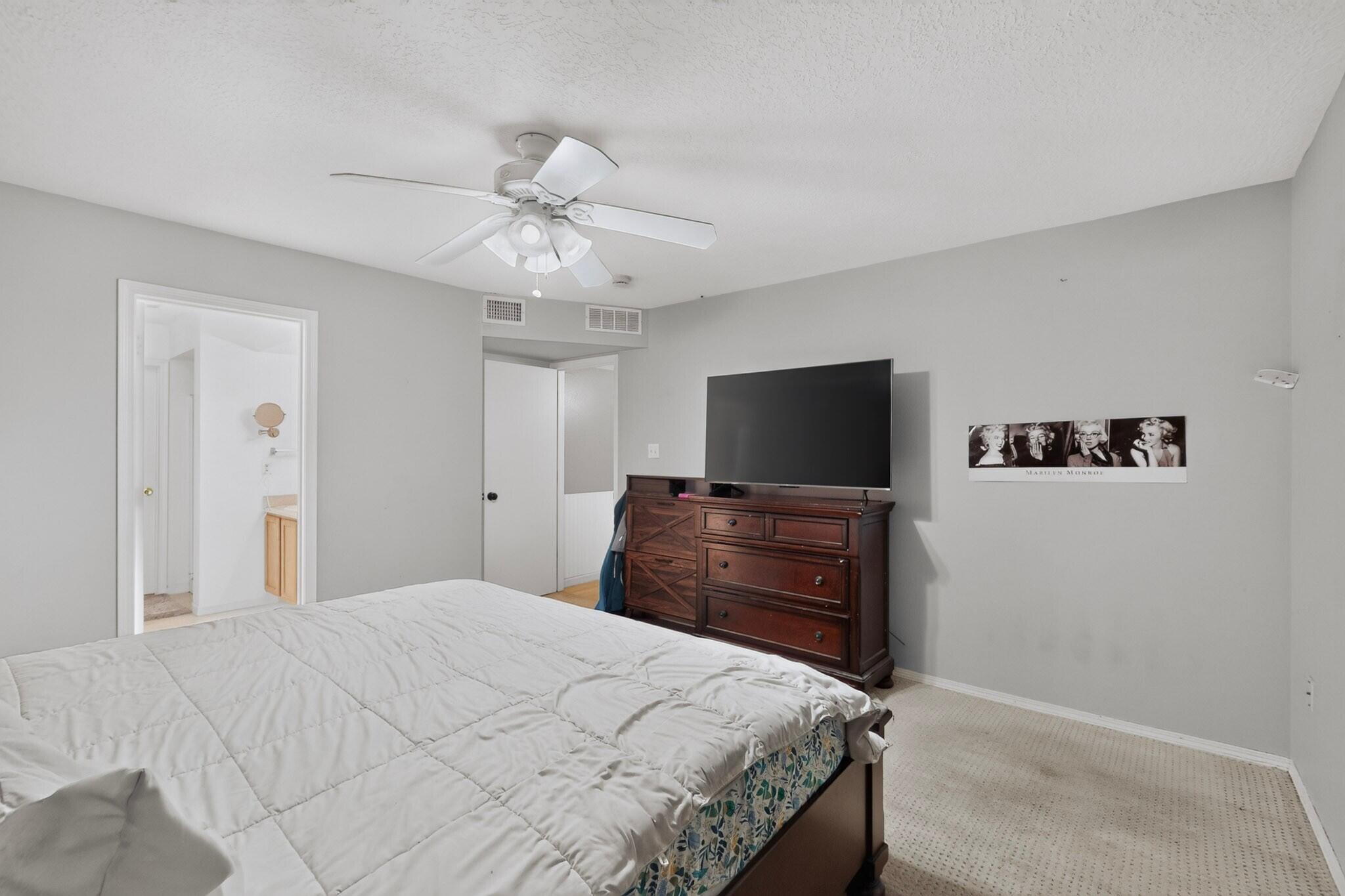 Photo 11 — 5408 Summer Ridge Road NW