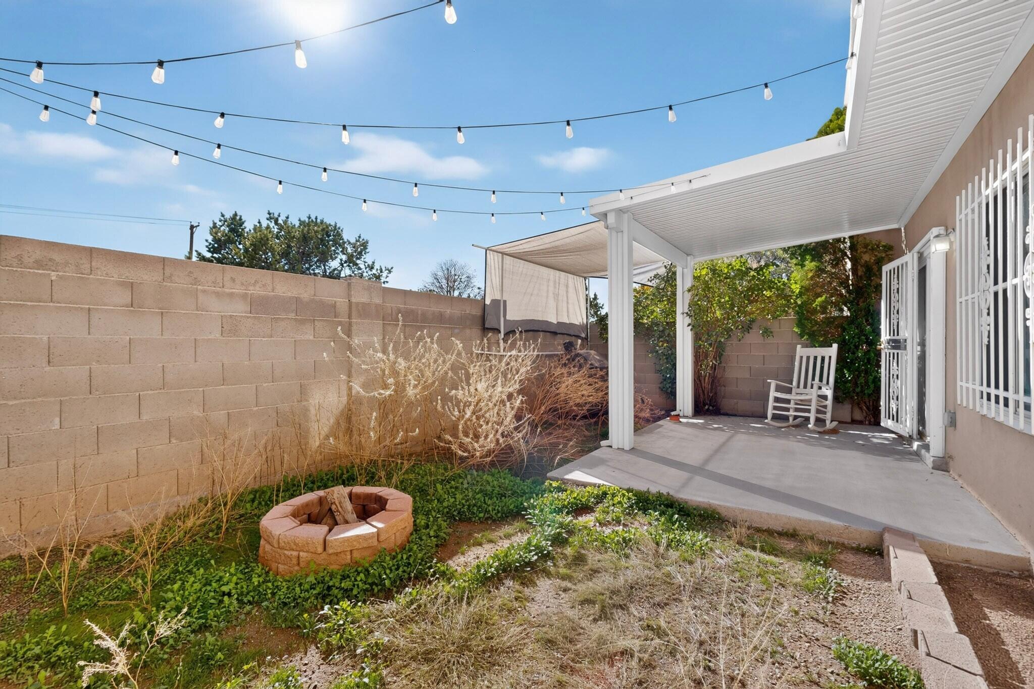 Photo 5 — 11312 Campo Del Oso Avenue NE