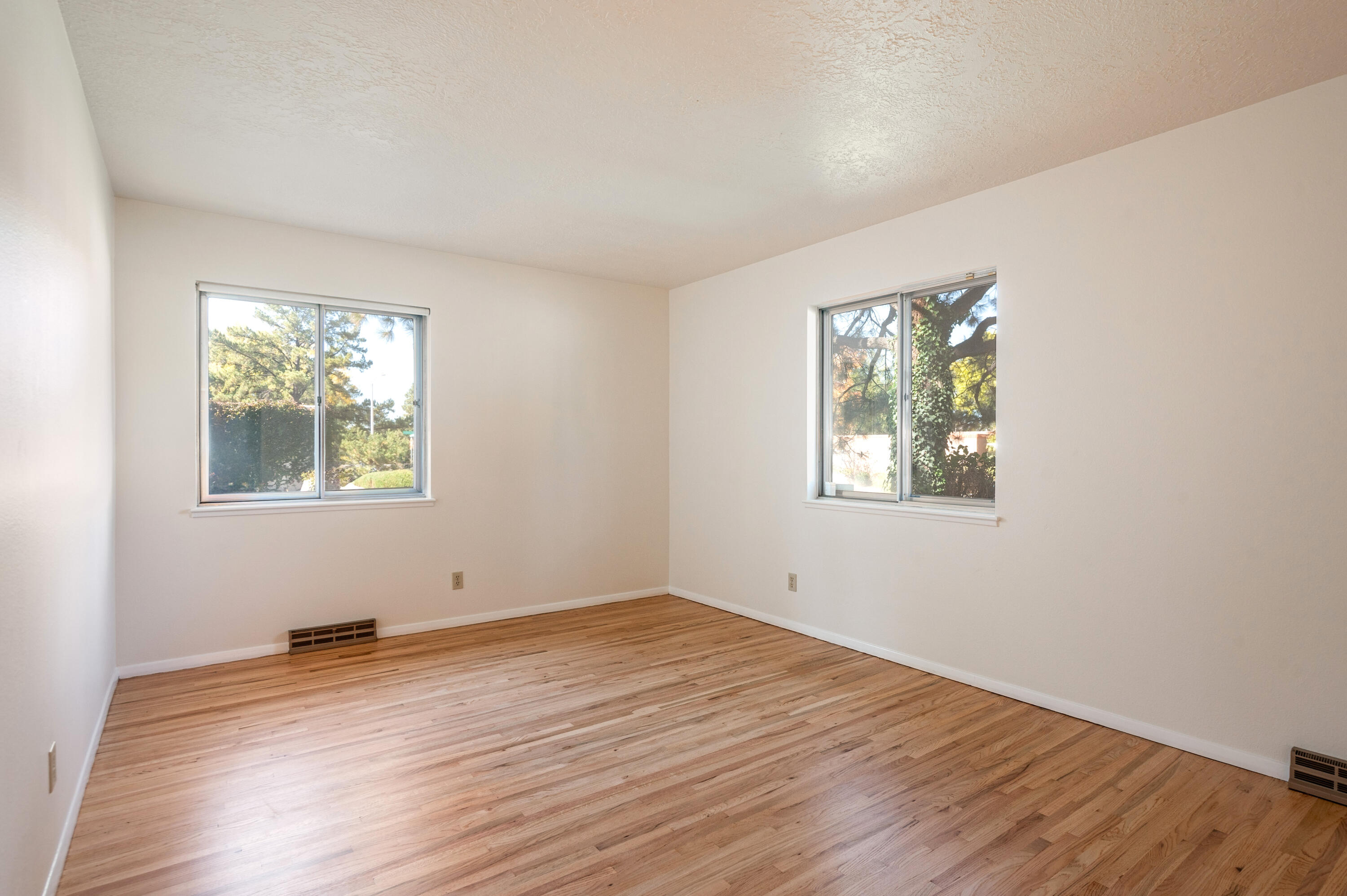 Photo 17 — 7404 Vista Del Arroyo Avenue NE