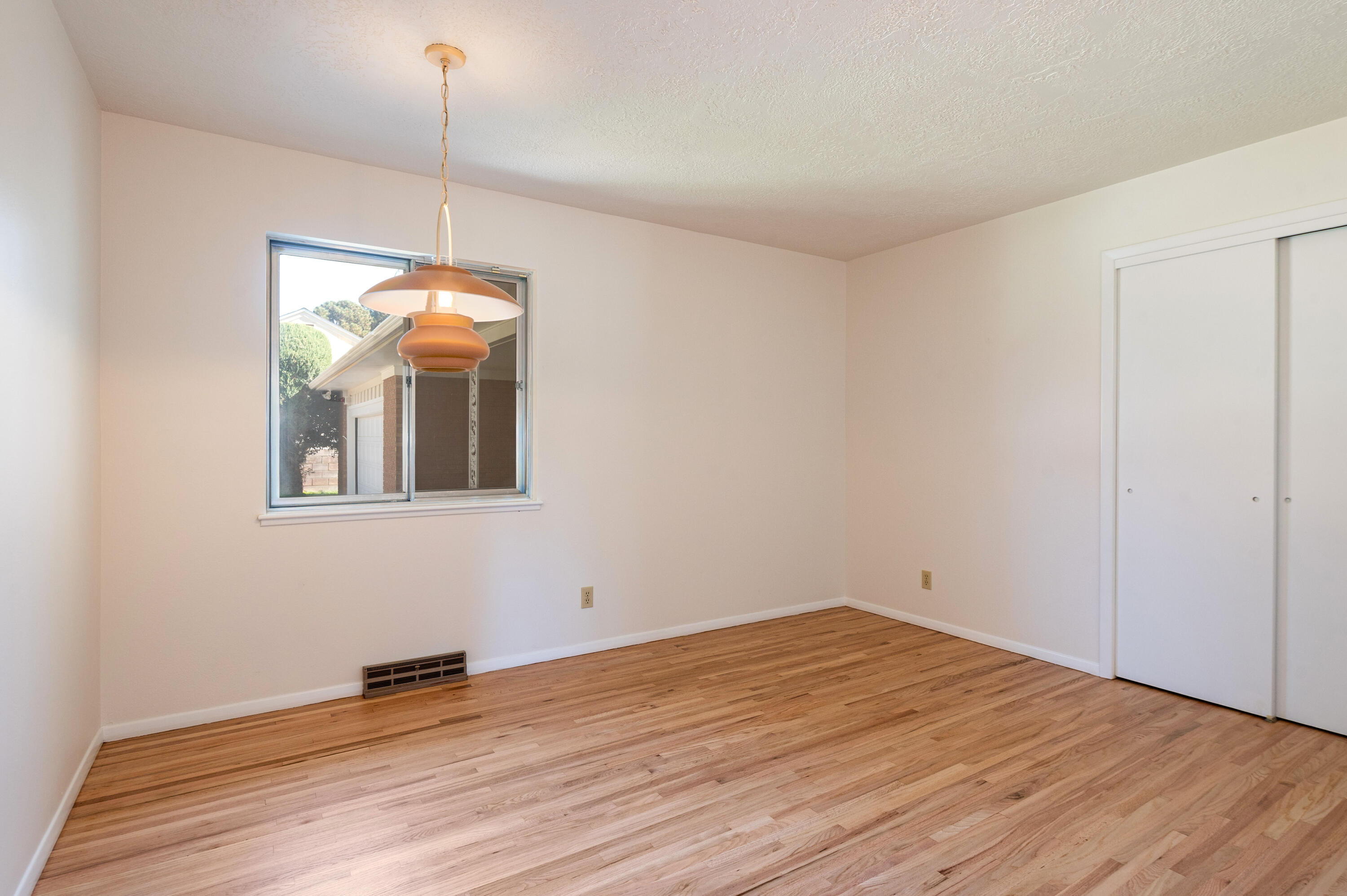 Photo 9 — 7404 Vista Del Arroyo Avenue NE