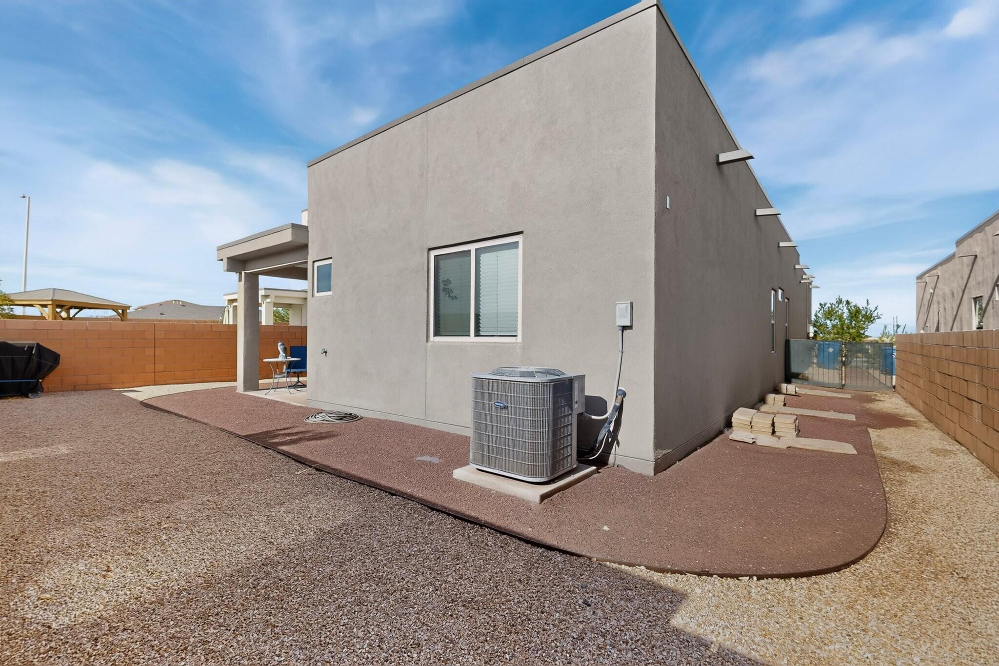 Photo 4 — 4989 Findley Street SW