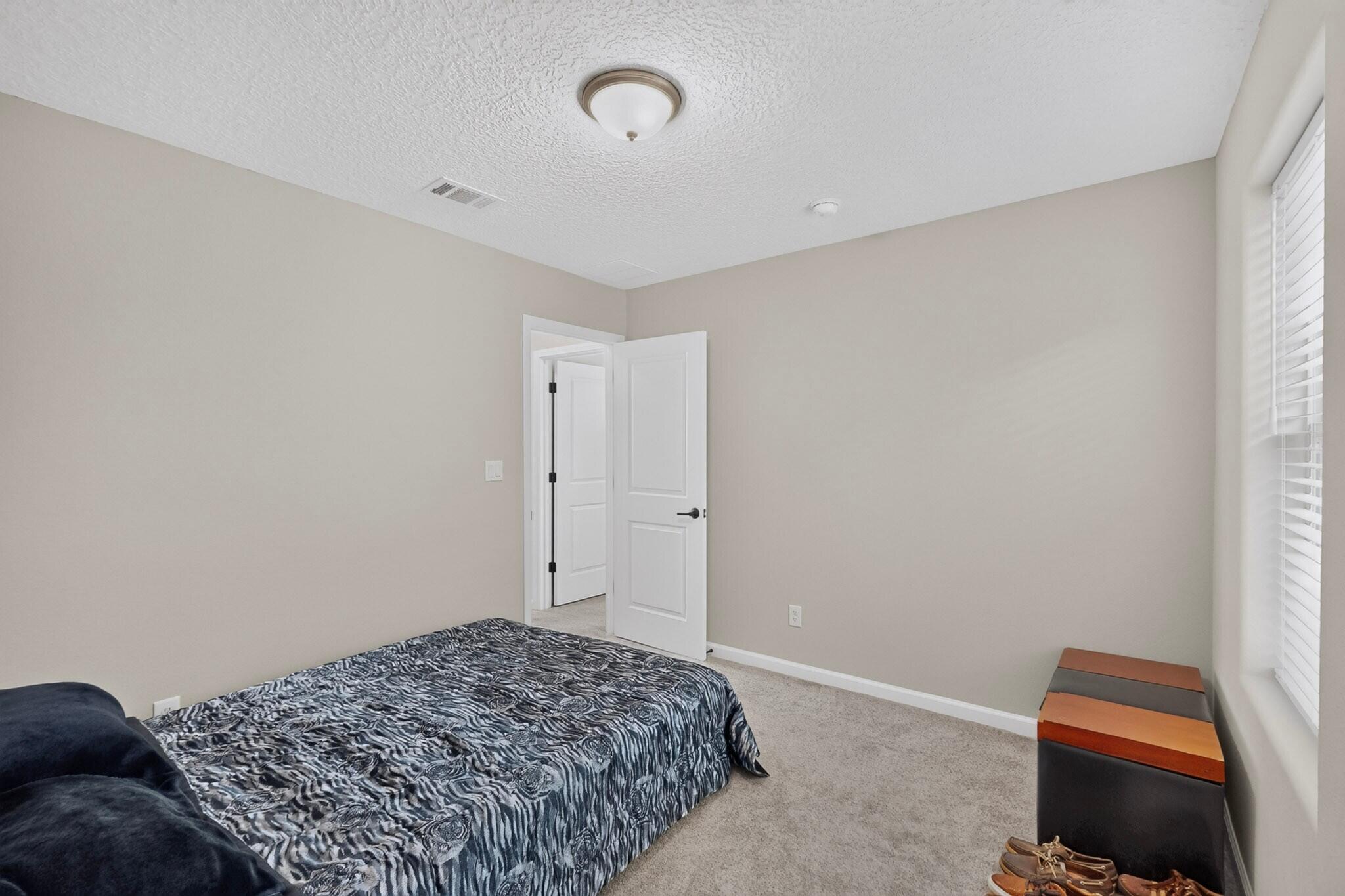 Photo 16 — 3058 Shannon Lane NE