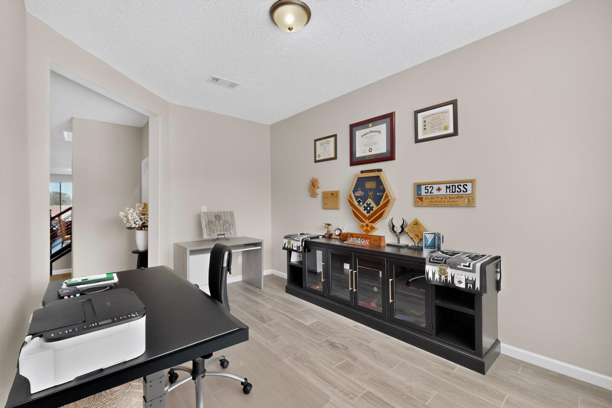 Photo 12 — 3058 Shannon Lane NE