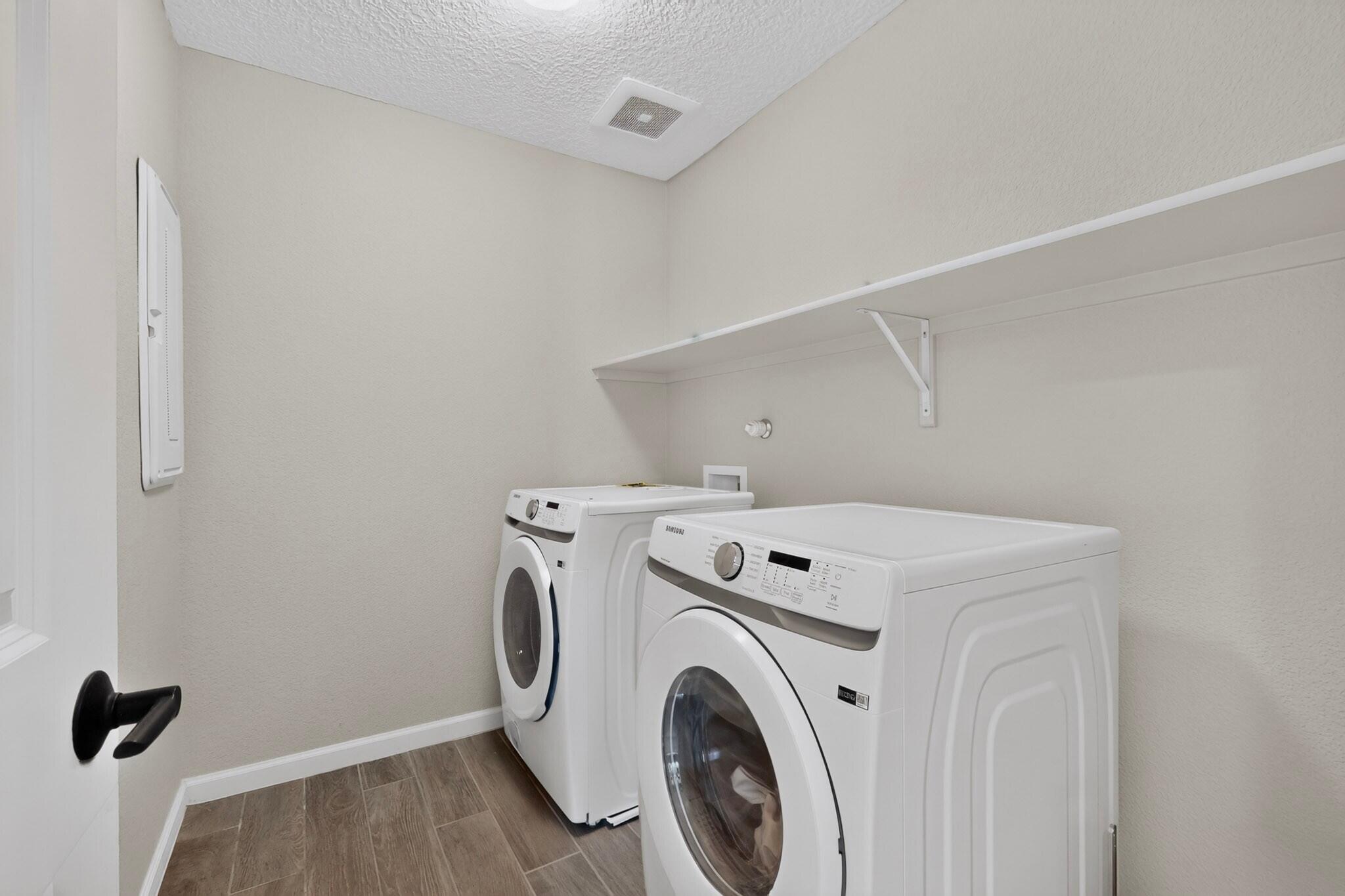 Photo 10 — 3058 Shannon Lane NE