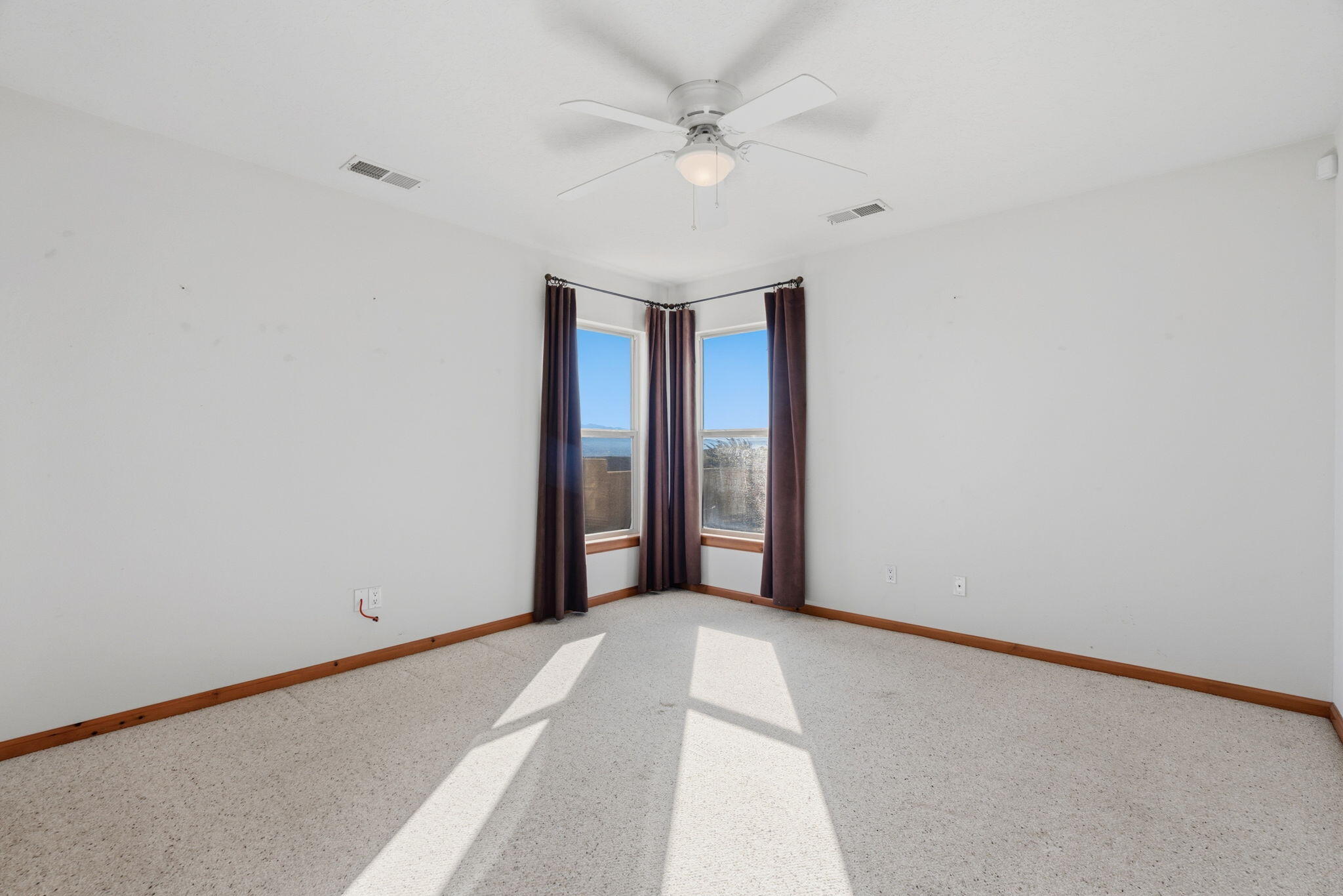 Photo 12 — 2216 Flagstone Road NE