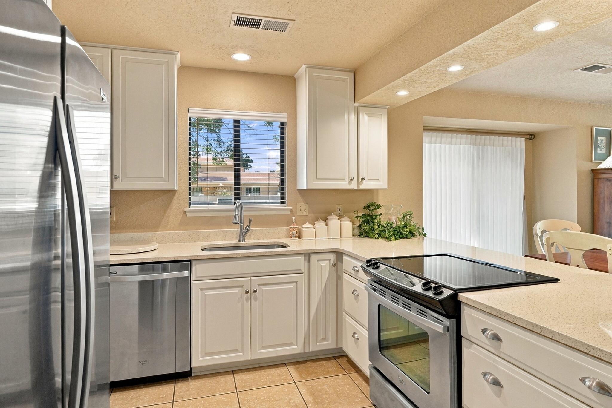 Photo 18 — 10601 Lagrange Park Drive NE