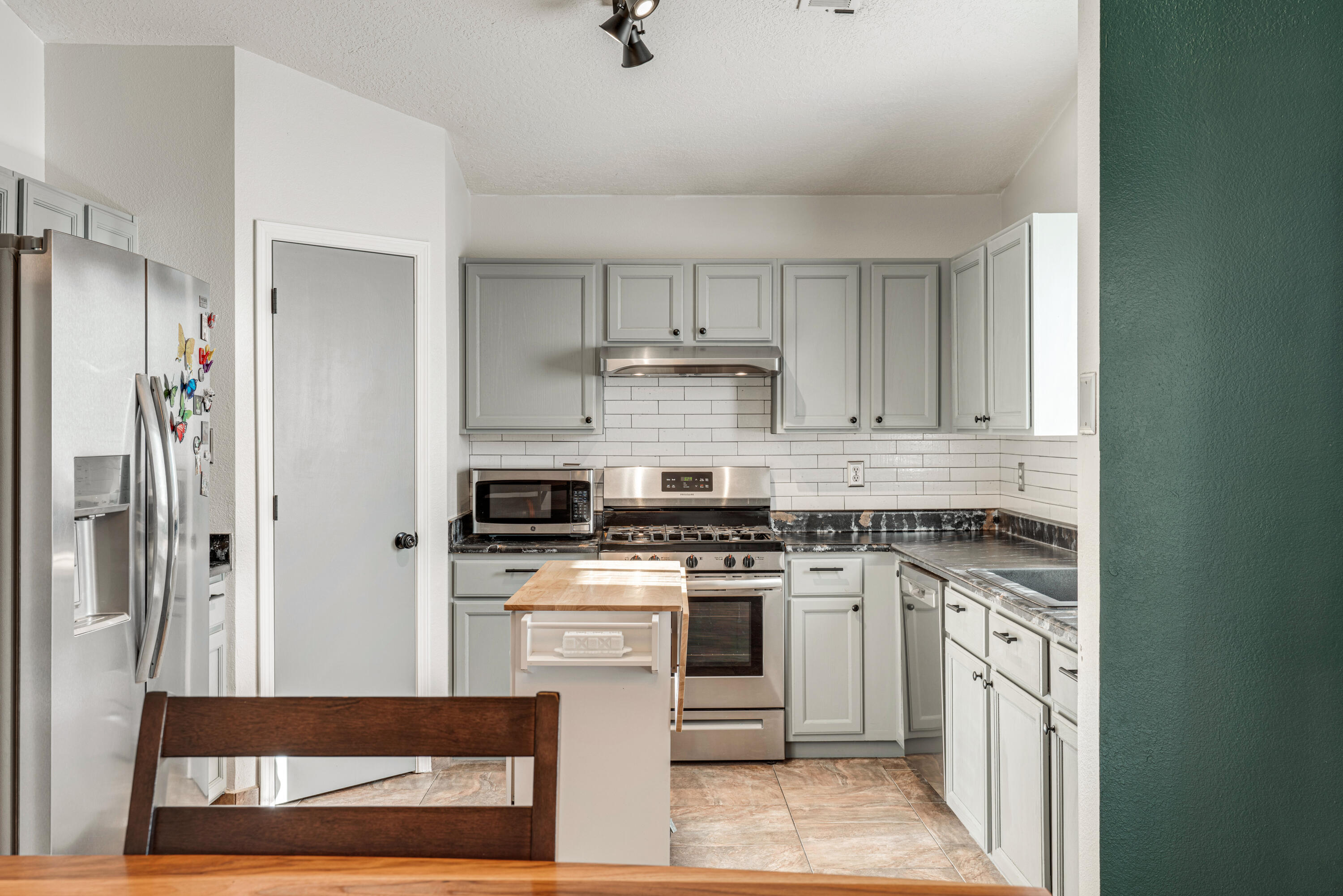 Photo 17 — 5716 Aida Road NW