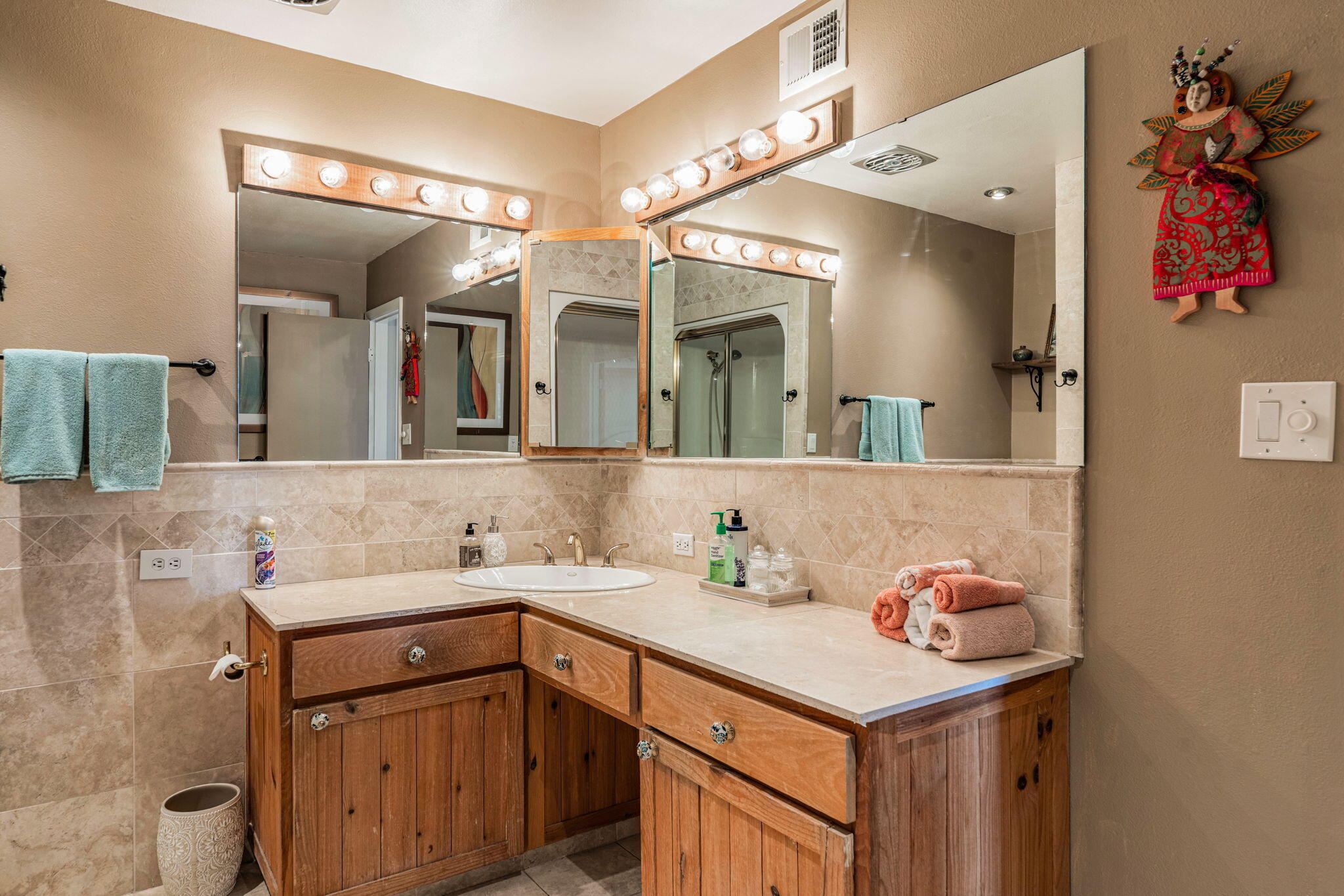 Photo 17 — 6472 Tahawash Street
