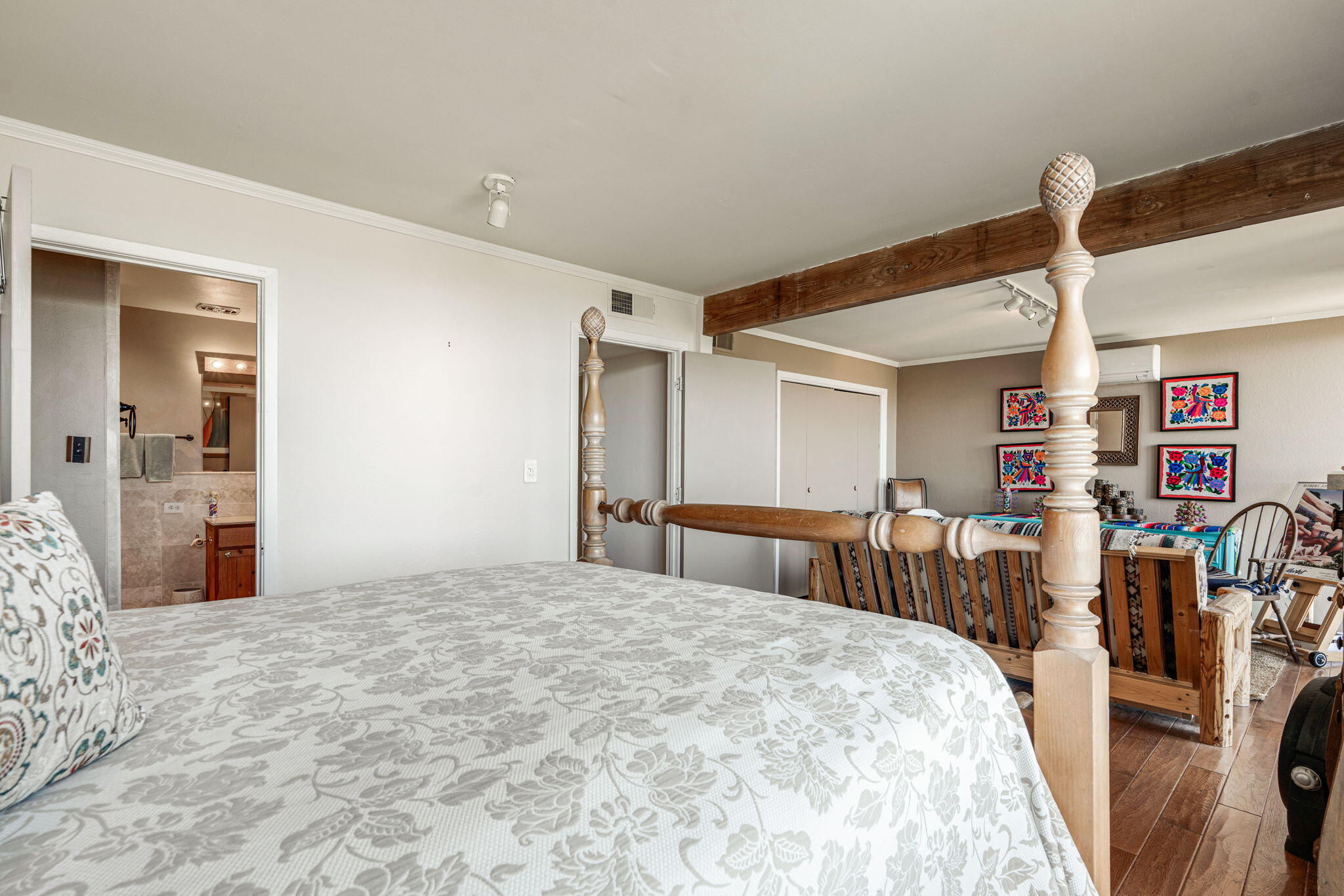 Photo 13 — 6472 Tahawash Street