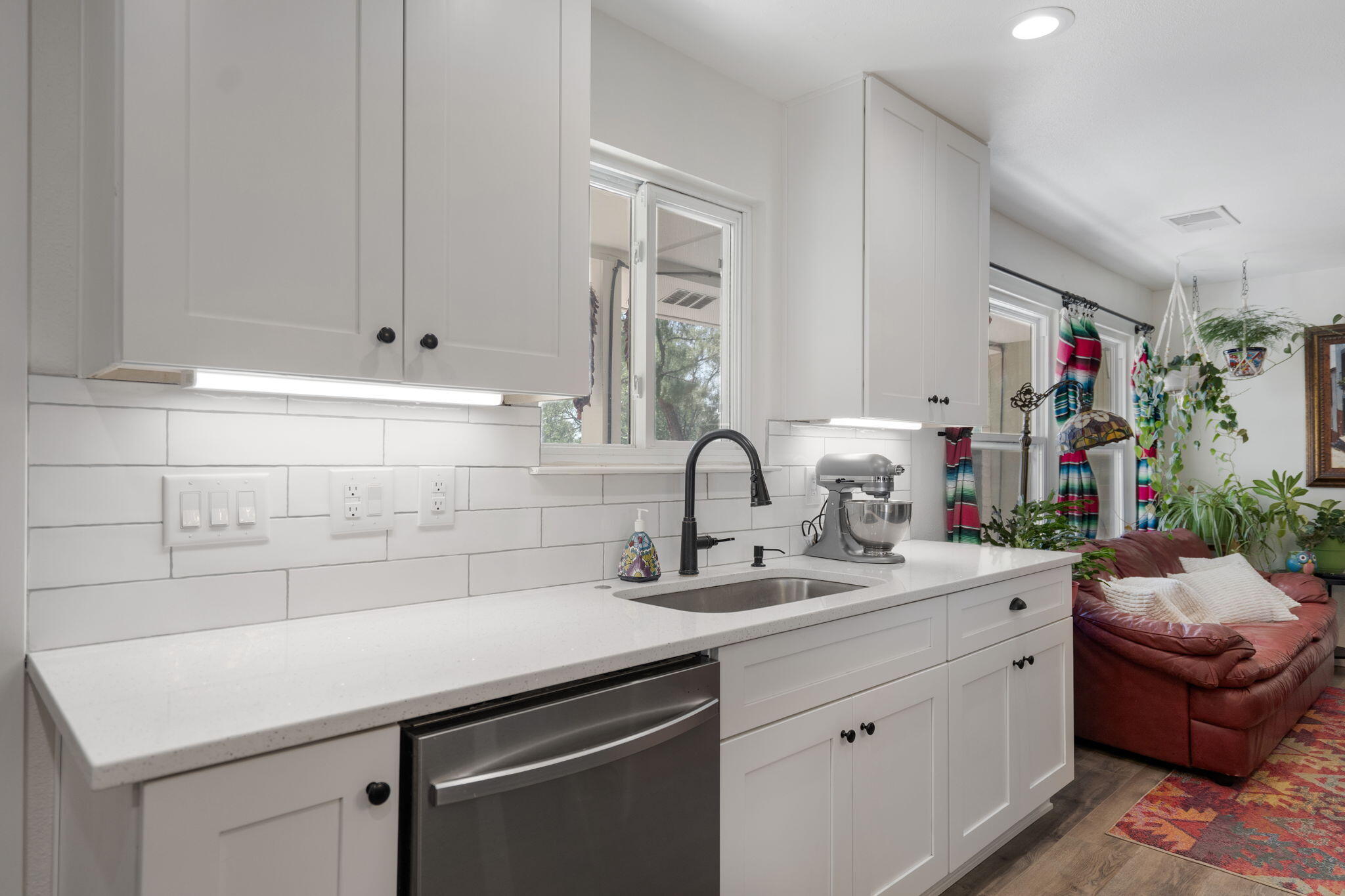 Photo 2 — 2631 Matthew Place NW